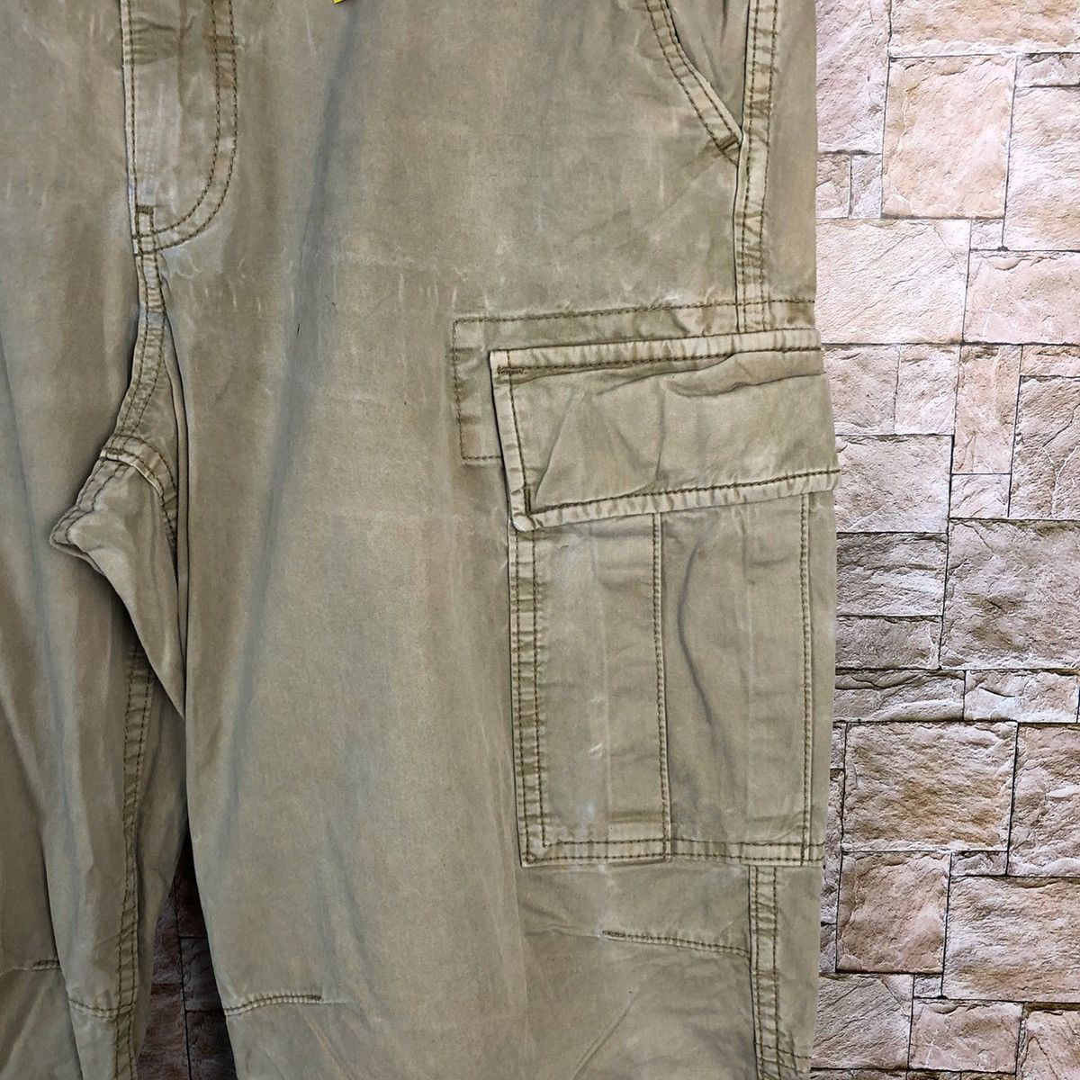 Uniqlo Uniqlo japan tactical utility Cargo Multipocket Pants #A727 Size US 33 - 11 Thumbnail