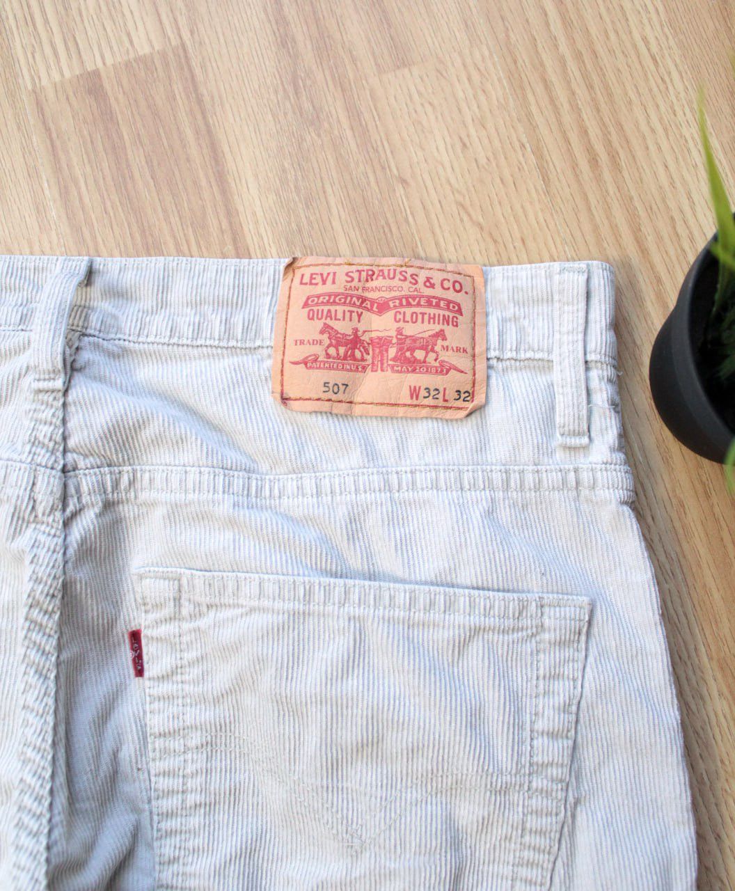 Levi's 🔥 Y2K Vintage Levi’s 507 Cream Bootcut Corduroy Pants 32x32 Size US 32 / EU 48 - 3 Thumbnail