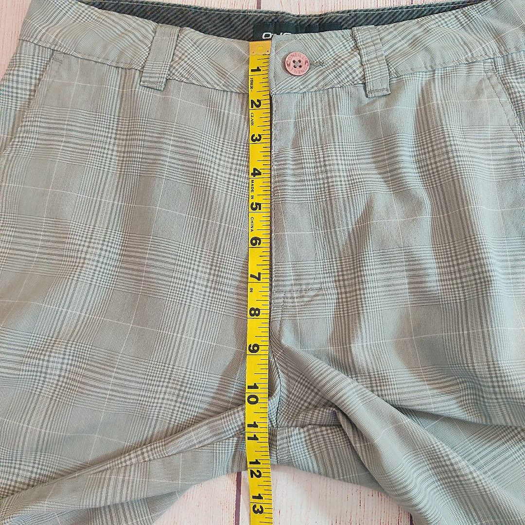 O'Neill O'Neill plaid flat front chino shorts sz 30 Size US 30 / EU 46 - 7 Thumbnail
