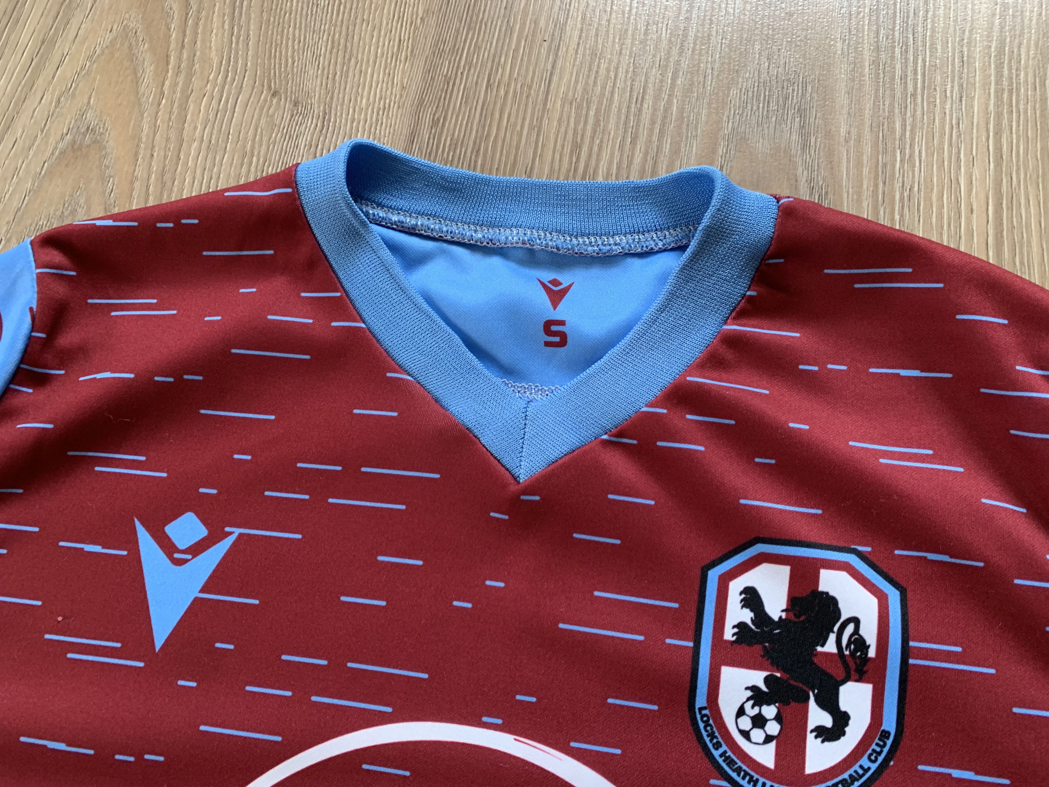 Macron Macron Locks Heath Lions Soccer Jersey #10 Size US S / EU 44-46 / 1 - 5 Thumbnail