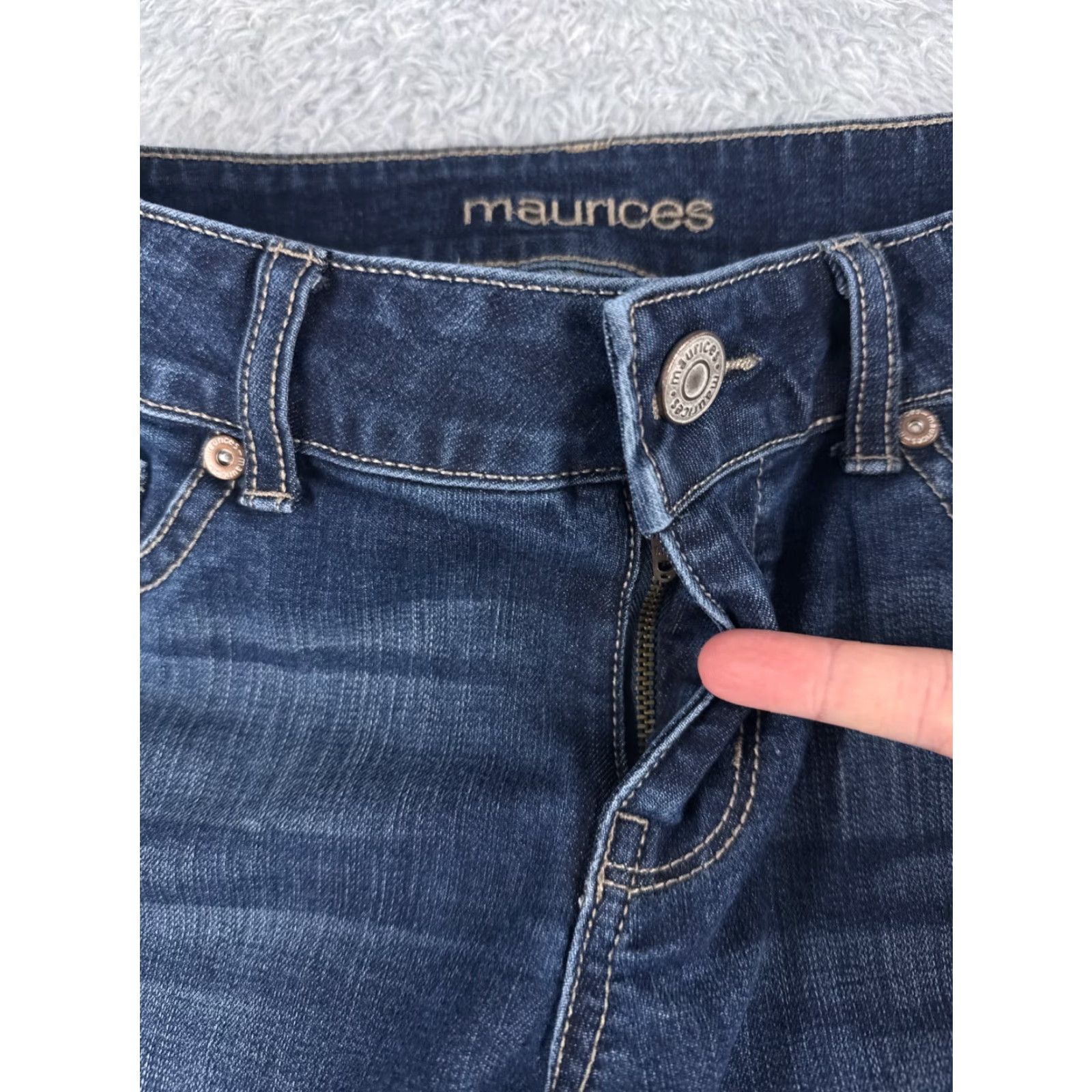 Vintage Maurices Women's Flared Jeans 24 Blue Denim Low Rise Cotton Blend 24x32 Size 42" / US 20 - 5 Thumbnail