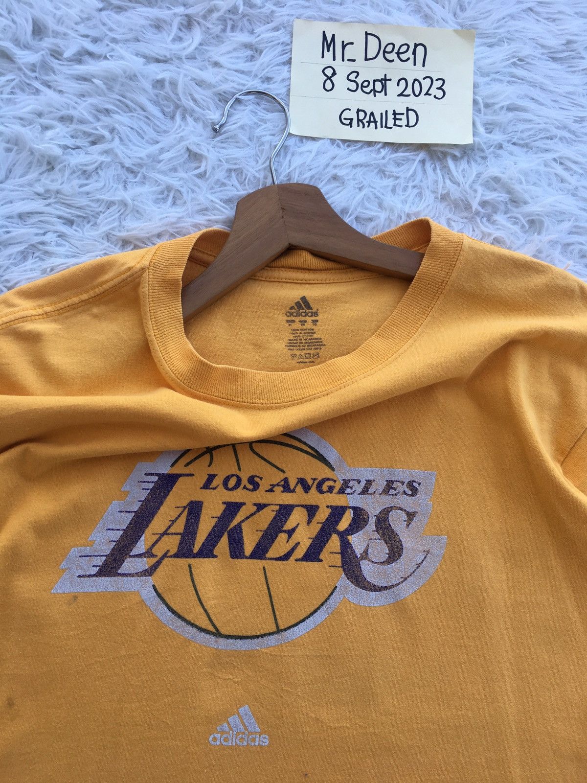 NBA Rare Vintage L.A Lakers x Adidas Tshirt Size US XL / EU 56 / 4 - 6 Thumbnail