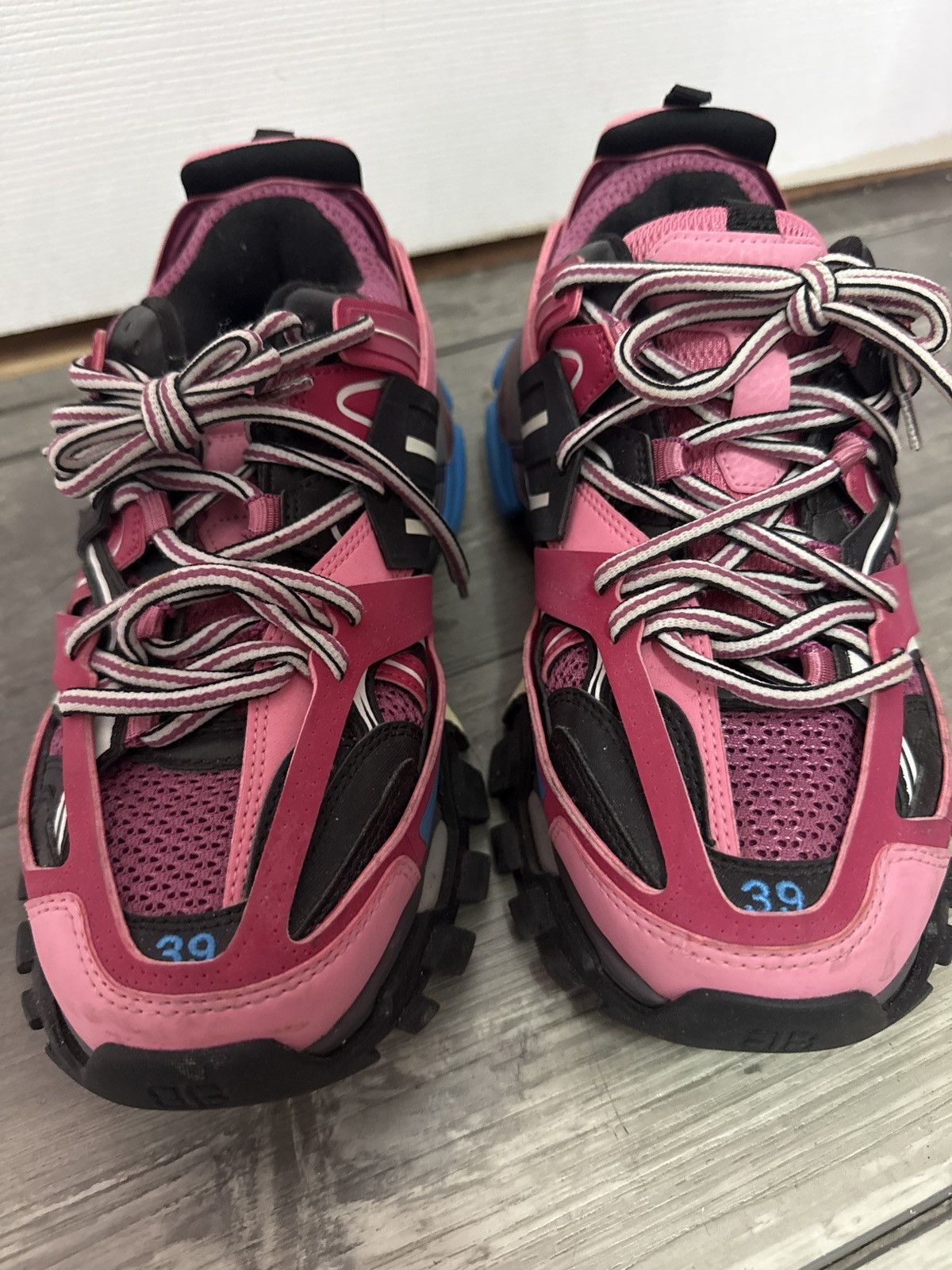 Balenciaga Balenciaga Runner Pink 39 | Grailed