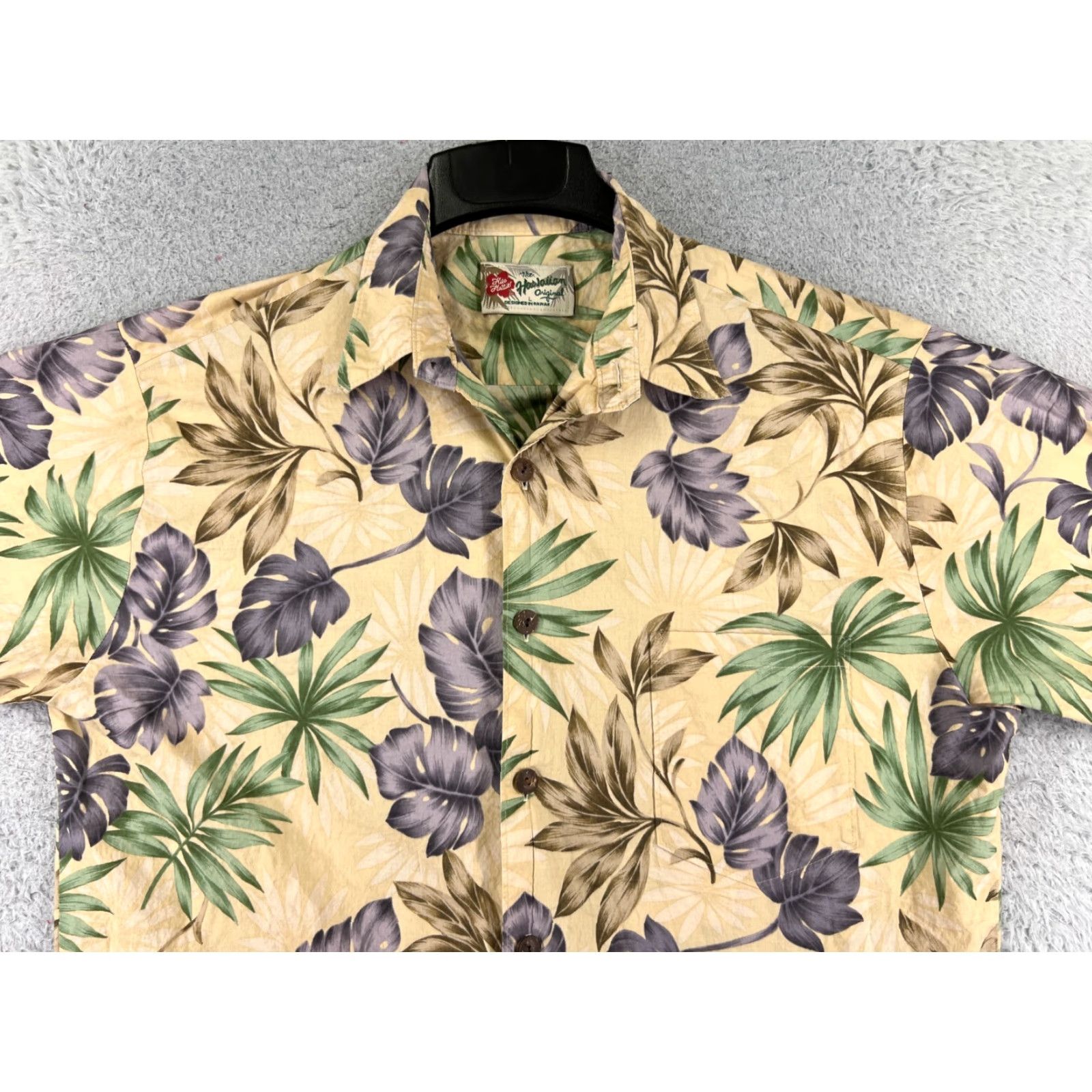 Hilo Hattie Hilo Hattie Mens Hawaiian Shirt Button-Up Short Sleeve Beige Green Palm Leaf Pattern 100% Cotton Regular M Juniors? No, Men. Size US M / EU 48-50 / 2 - 4 Thumbnail