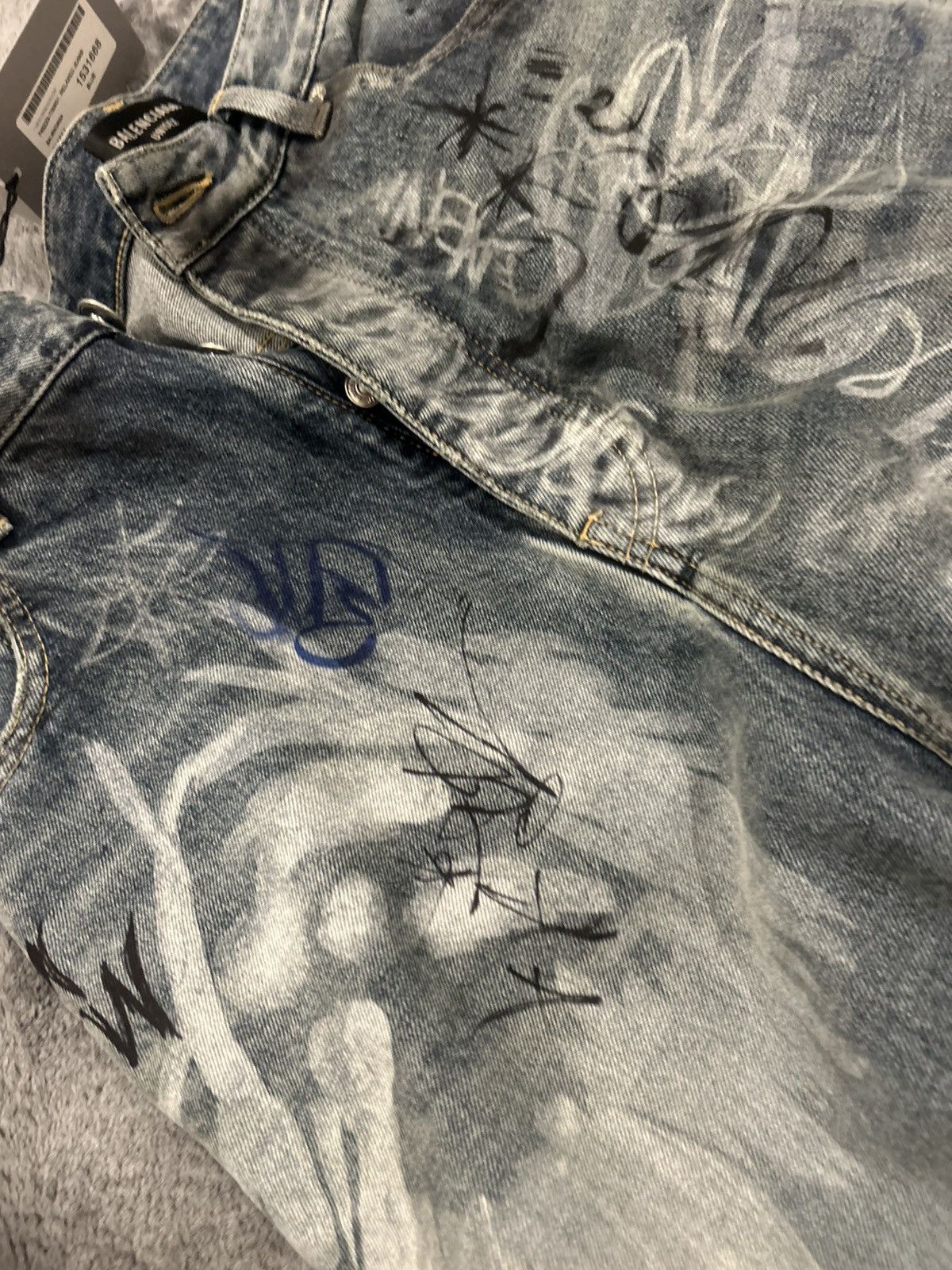 Balenciaga Balenciaga graffiti skater denim Size US 33 - 7 Thumbnail