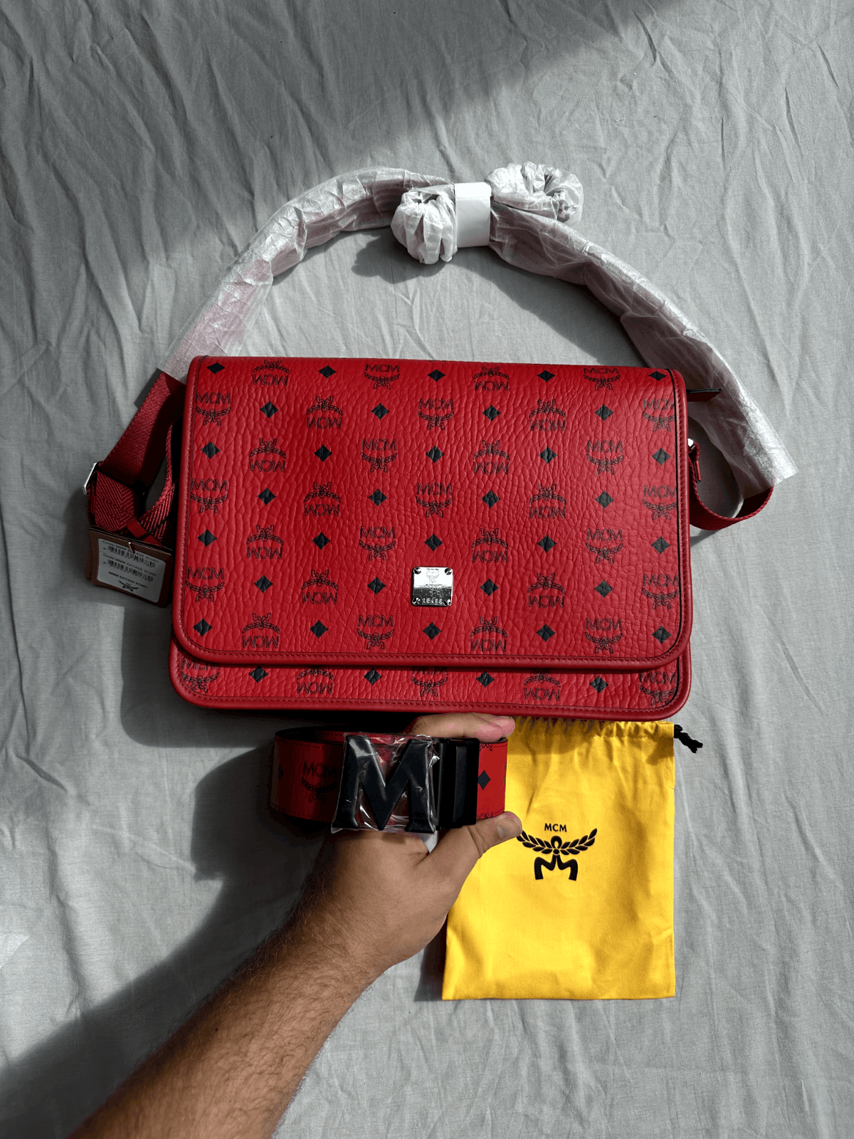 MCM MCM NEW Package Candy Red Aren Messanger Bag and Clause Bel Size ONE SIZE - 1 Thumbnail