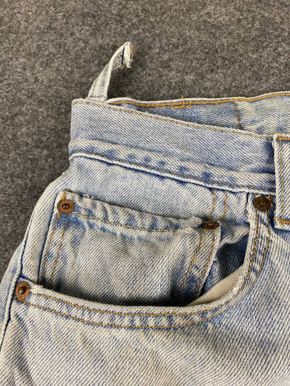 Levi's vintage levis 505 regular fit lightwash denim Size US 36 / EU 52 - 13 Thumbnail