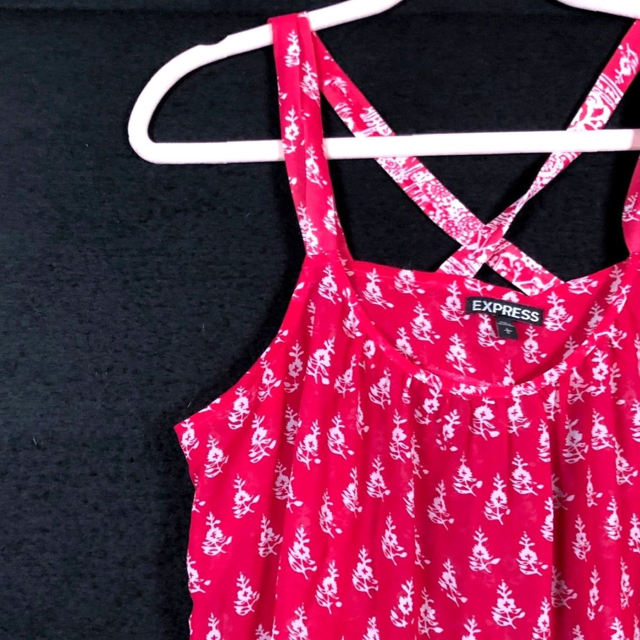 Express Express Tank Womens Blouse Large L Pink Floral Sleeveless Scoop Neck Shirt Casual Women's Daywear, Workwear, Party/Cocktail, Travel, Wedding Size L / US 10 / IT 46 - 4 Thumbnail