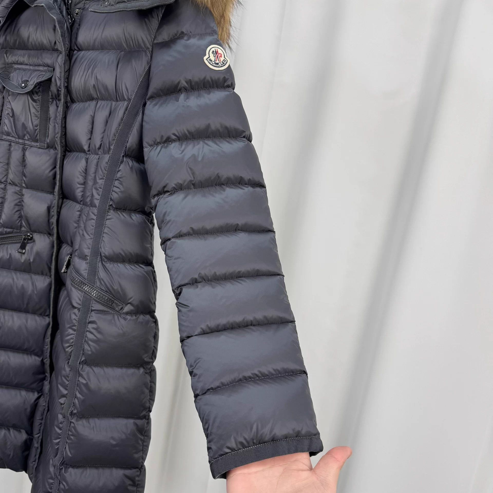 Moncler Moncler Hermifur Embroidered Logo puffer 1 98 New Size S / US 4 / IT 40 - 4 Thumbnail