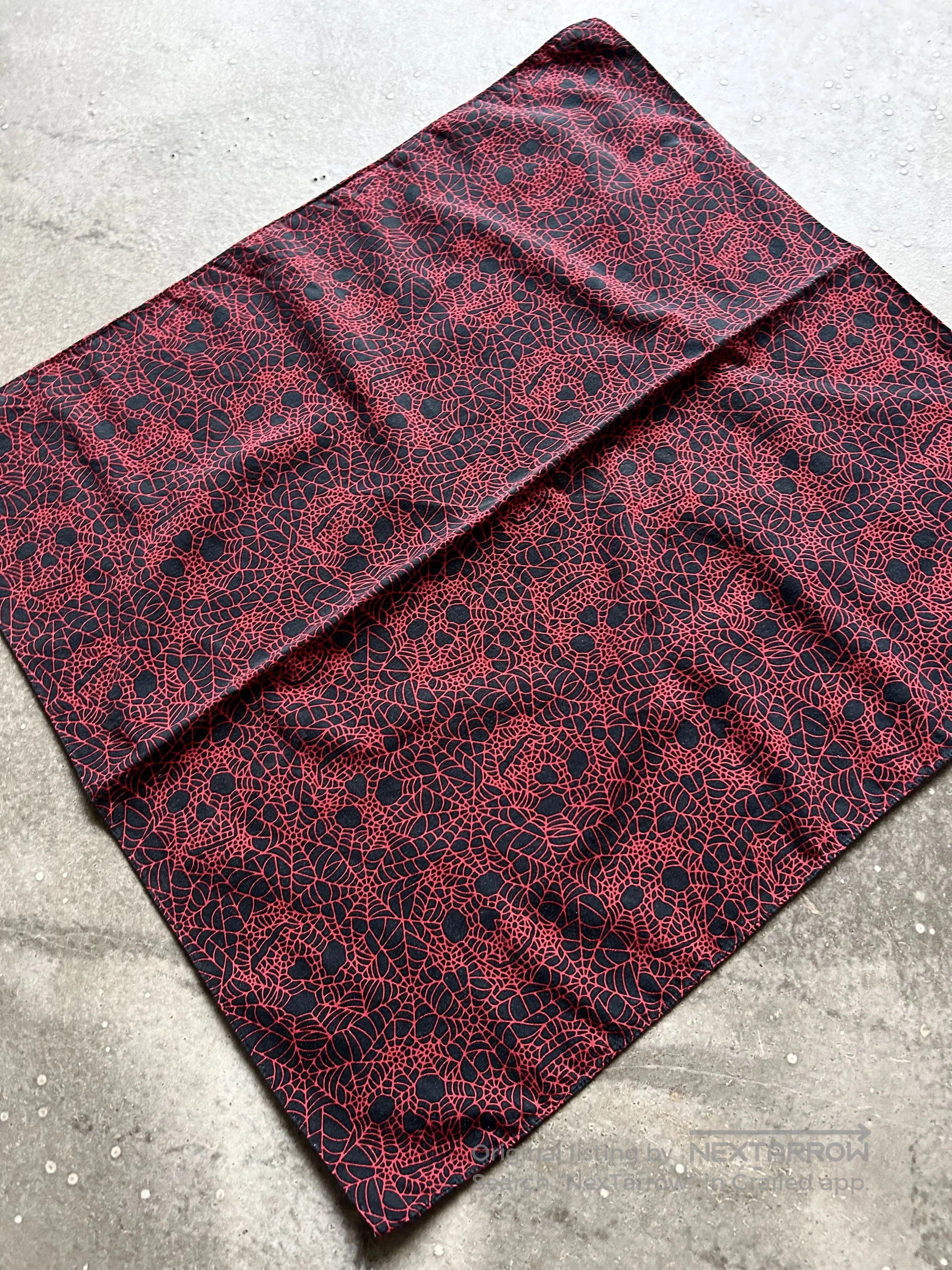 DEN IM by SIKI IM Number (N)ine 05ss Skull Spider Scarf. Size ONE SIZE - 3 Thumbnail