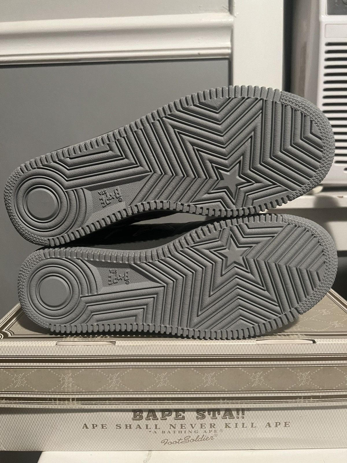 Bape × Kaws Bape x Kaws Skullsta Grey 2005 Size US 8 / EU 41 - 5 Thumbnail