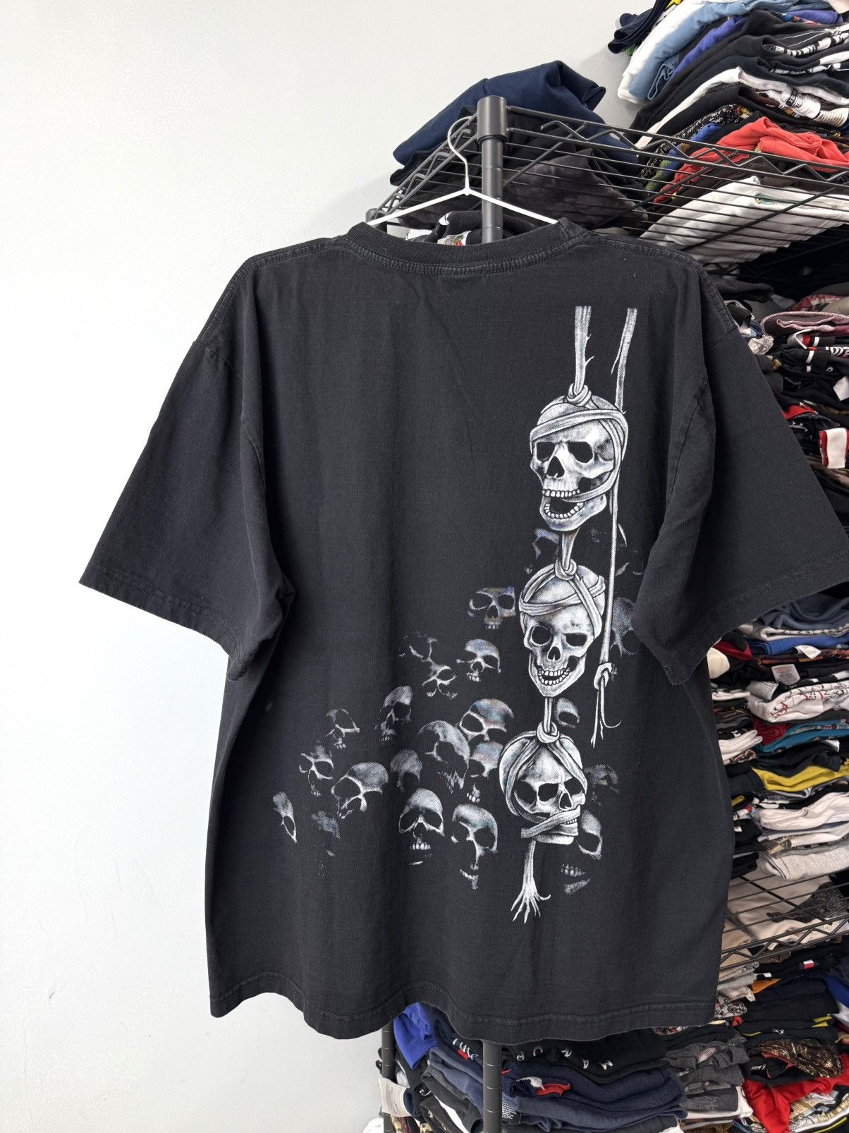 Band Tees Vintage 1990’s Abstract Scull Art Tee Shirt WWE Size US XL / EU 56 / 4 - 2 Thumbnail