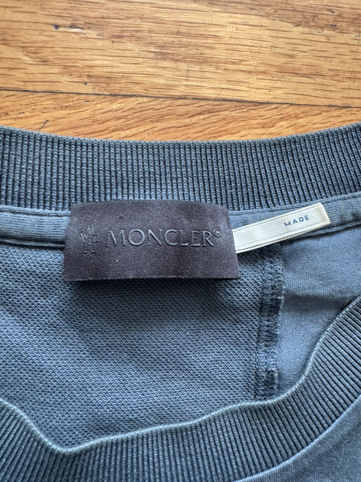 Moncler Moncler Logo back hit Size US M / EU 48-50 / 2 - 3 Thumbnail