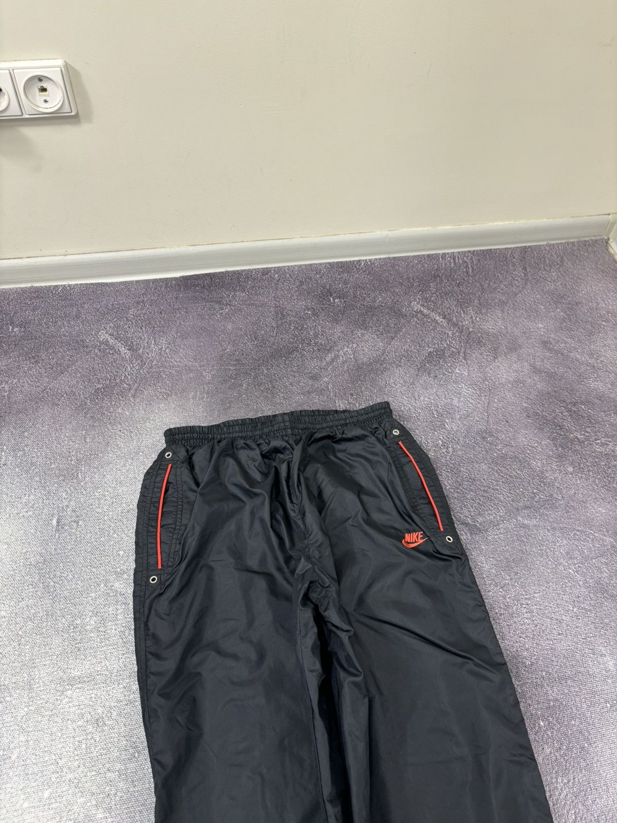 Nike Vintage 90s Nike Y2K Retro Hype Black Nylon Track Pants Size US 32 / EU 48 - 6 Thumbnail