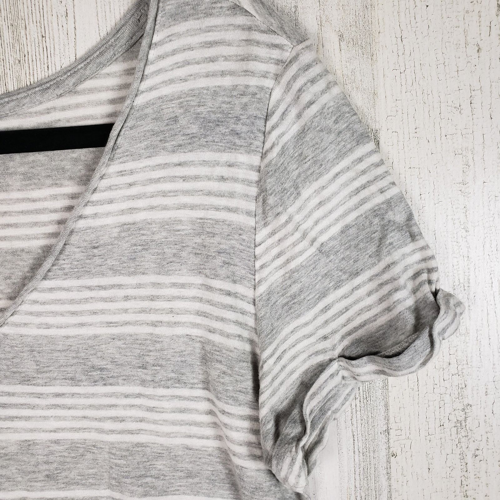 Aeropostale Aero Seriously Soft Perfect Gray & White Striped Tee Small Size S / US 4 / IT 40 - 4 Thumbnail
