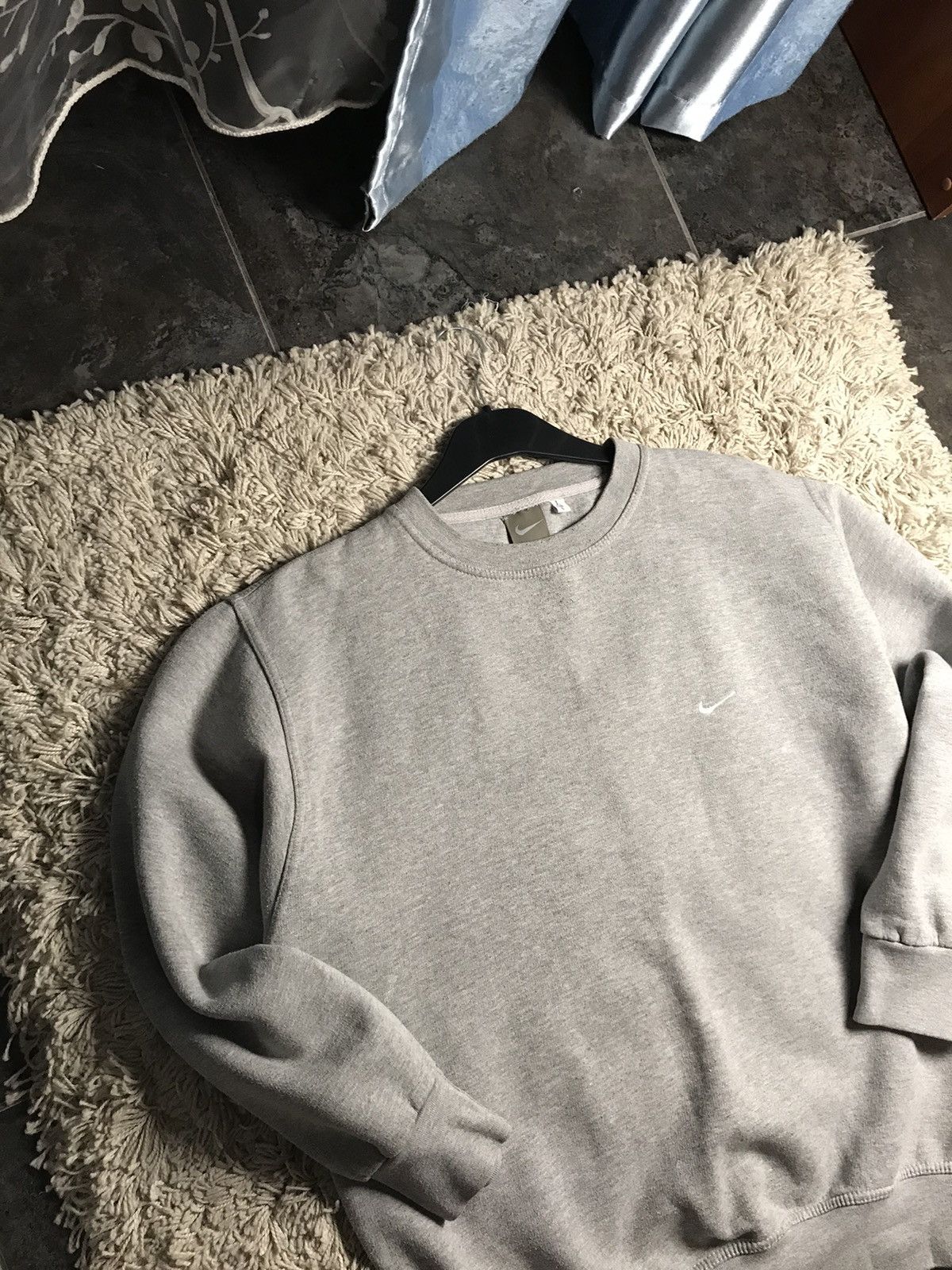 Nike × Vintage Vintage Nike Grey small swoosh crewneck sweatshirt Size US L / EU 52-54 / 3 - 4 Thumbnail