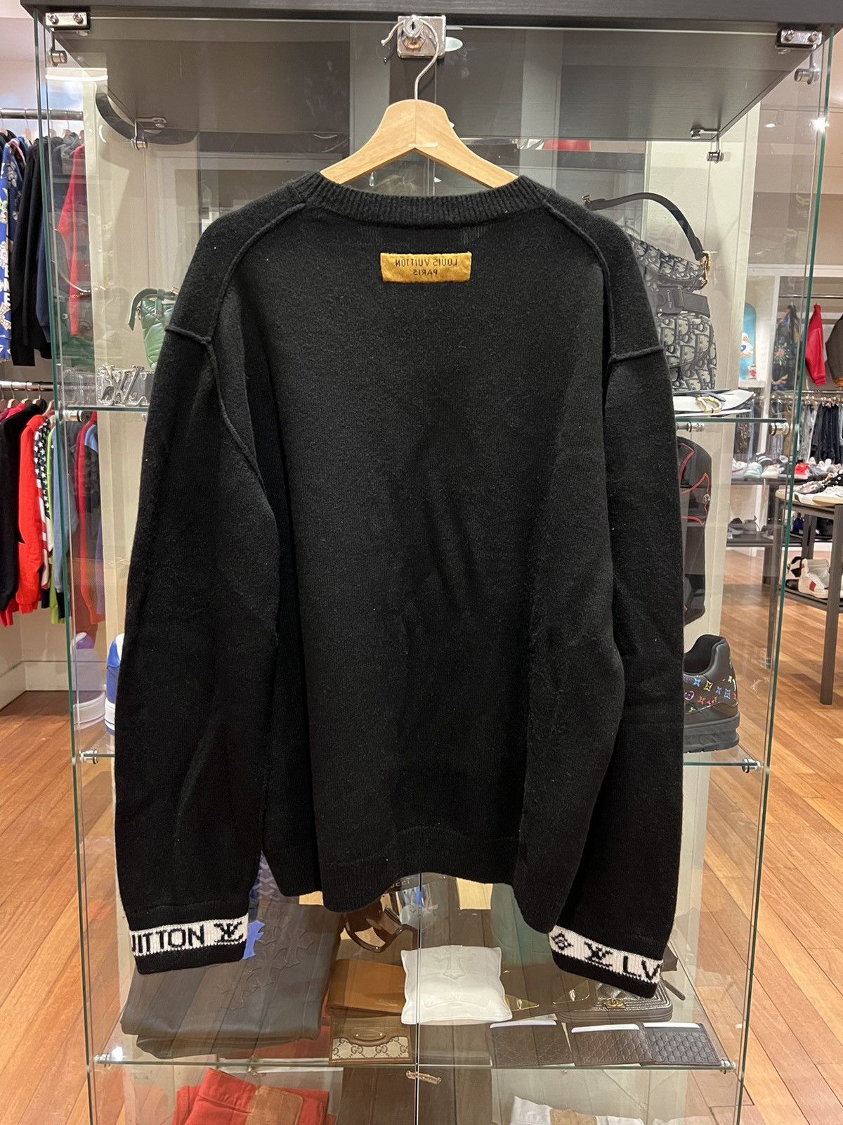 Louis Vuitton Louis Vuitton Cashmere Knit Cuff Logo Sweater black white Size US XL / EU 56 / 4 - 9 Thumbnail