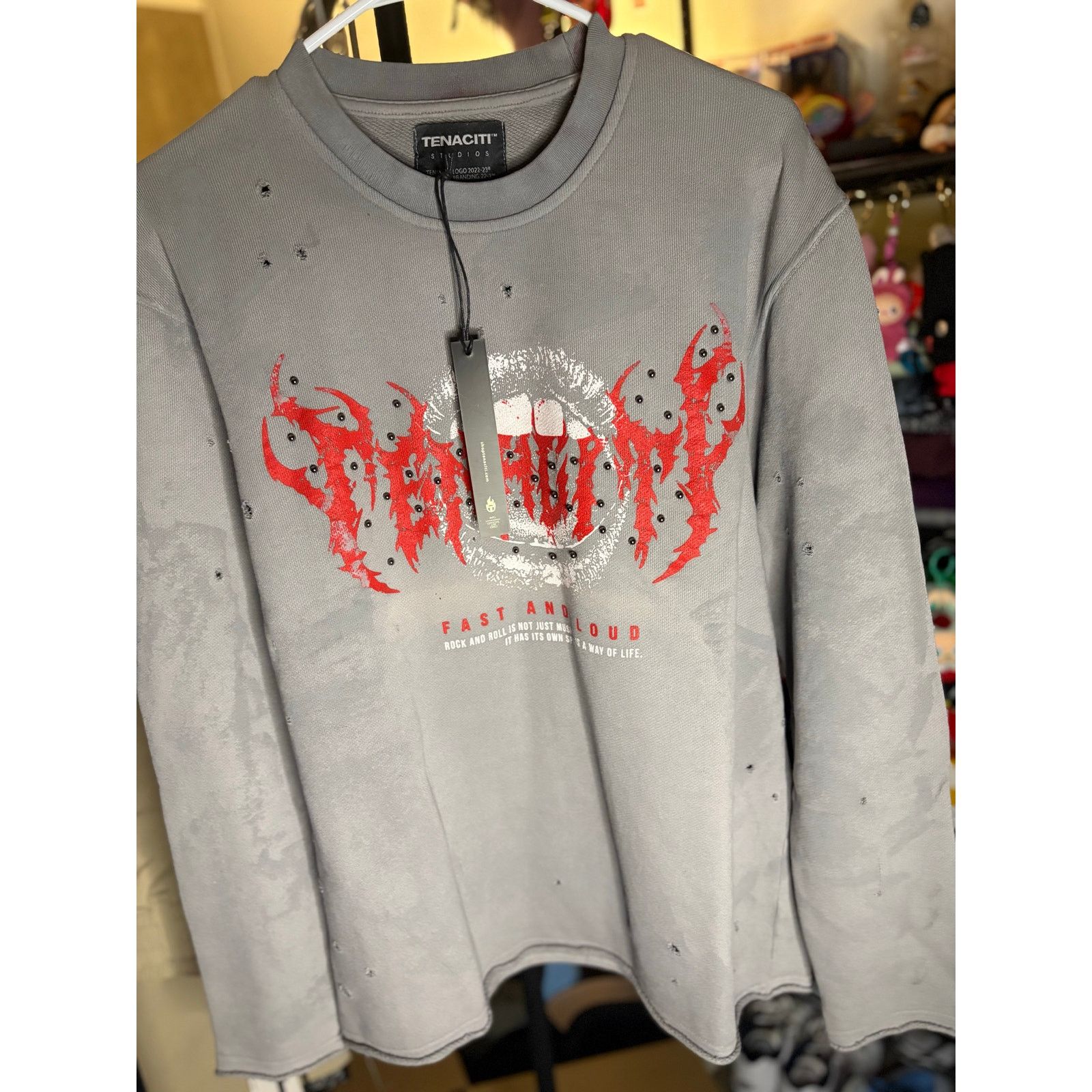 Other NWT Sz. M - Tenaciti Crew Neck Sweatshirt (Gray/Red) Size US M / EU 48-50 / 2 - 4 Thumbnail