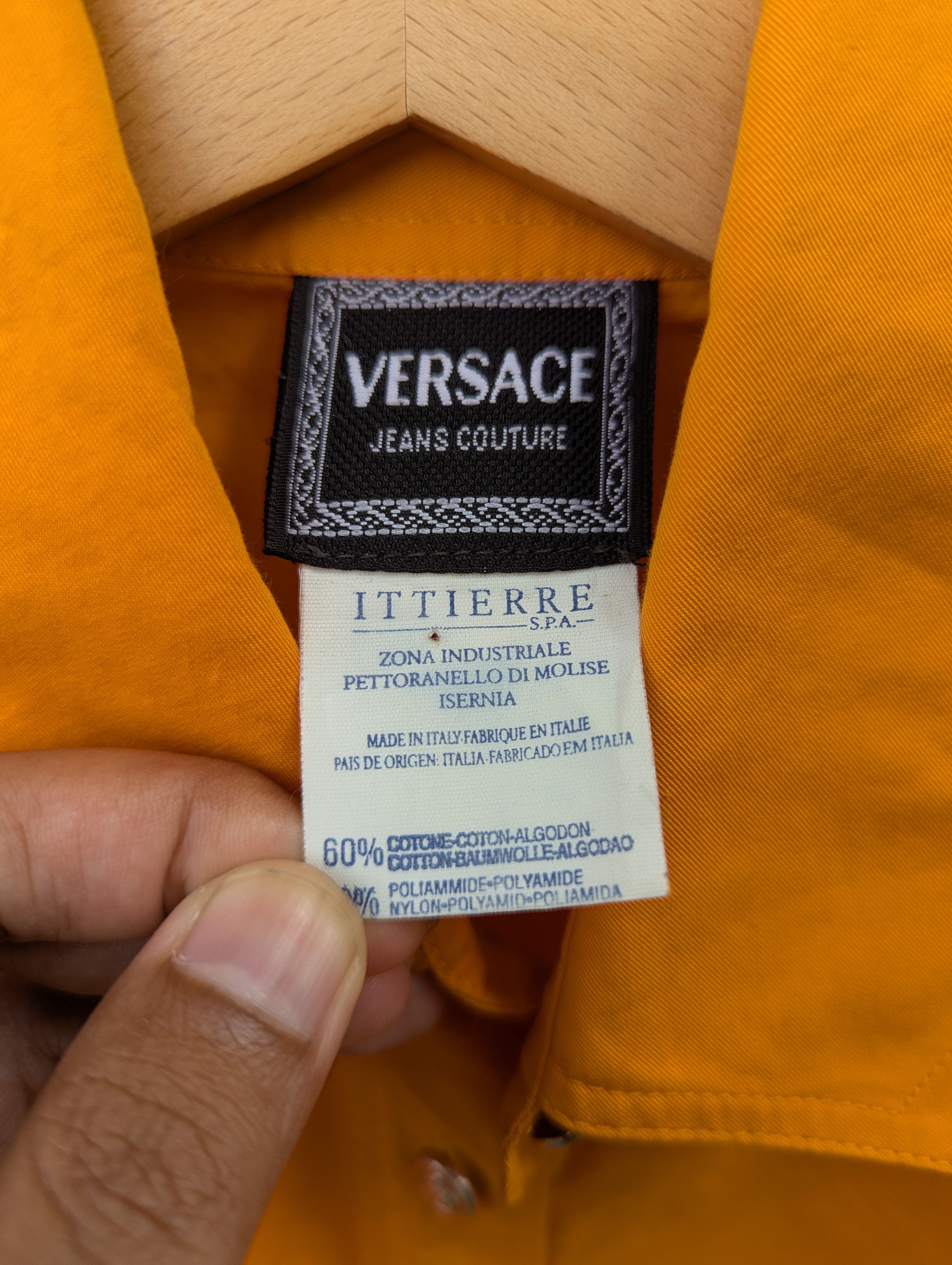 Versace Vintage Versace Jeans Couture Medusa Sleeveless Button Shirt Size S / US 4 / IT 40 - 2 Thumbnail
