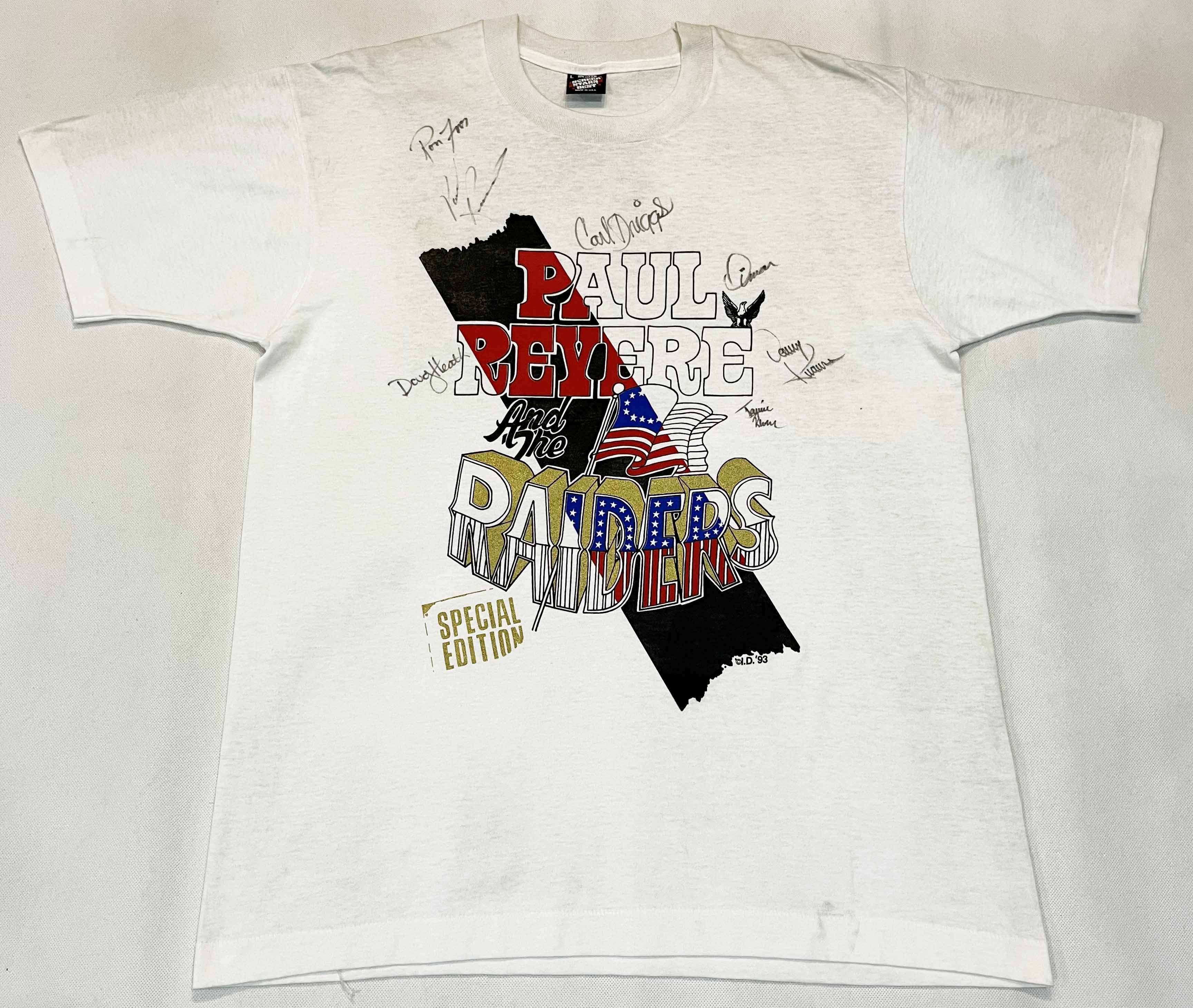 Vintage Vintage 1993 Paul Revere & The Raiders Band T-Shirt Size US L / EU 52-54 / 3 - 1 Thumbnail