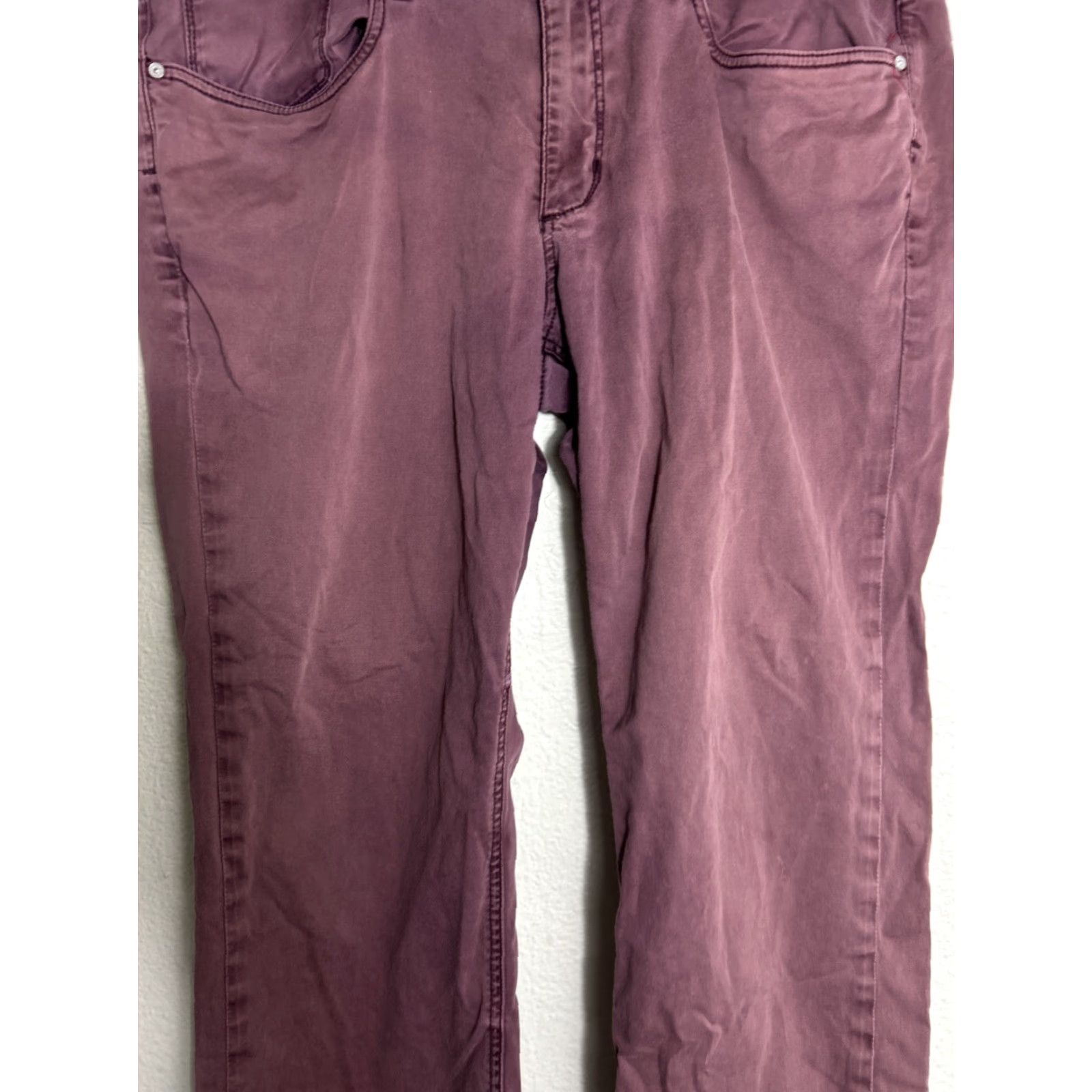 Tommy Bahama Tommy Bahama Pants Mens 38x30 Cotton Blend Chino 5 Pocket Red Burgundy Purple Size US 38 / EU 54 - 3 Thumbnail