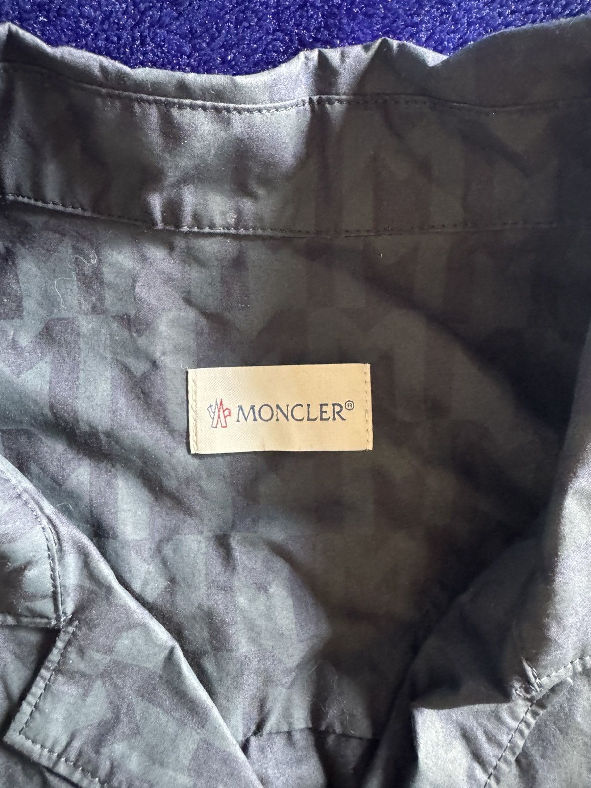 Moncler Moncler Short Sleeve Button-Up Shirt Size US S / EU 44-46 / 1 - 3 Thumbnail