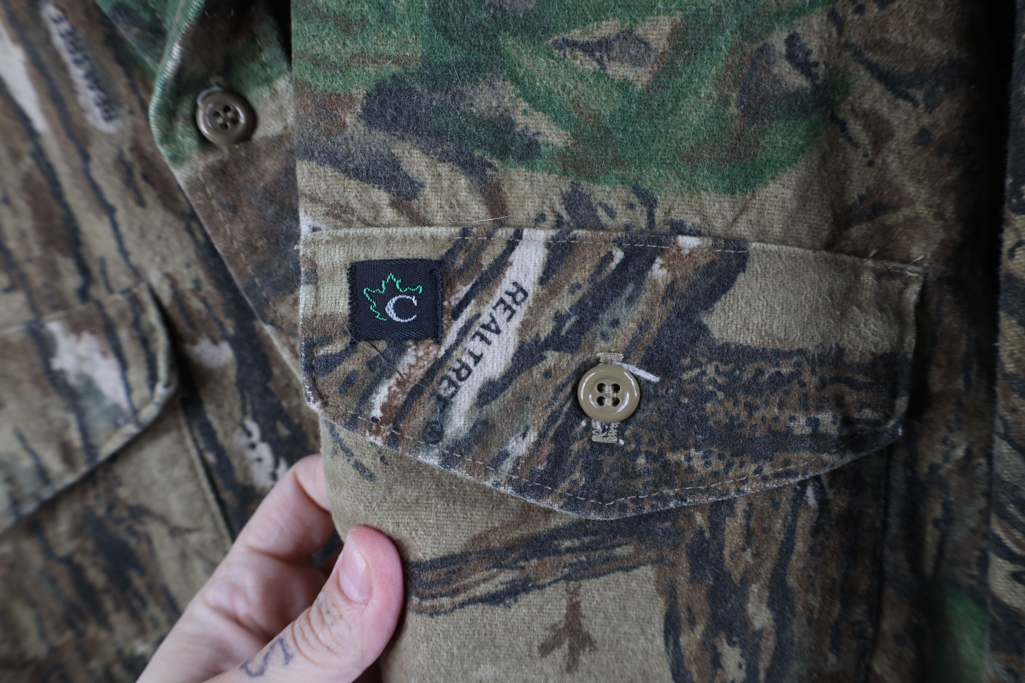 Vintage Vintage 90s Streetwear Realtree Camouflage Button Shirt USA Size US XL / EU 56 / 4 - 4 Thumbnail
