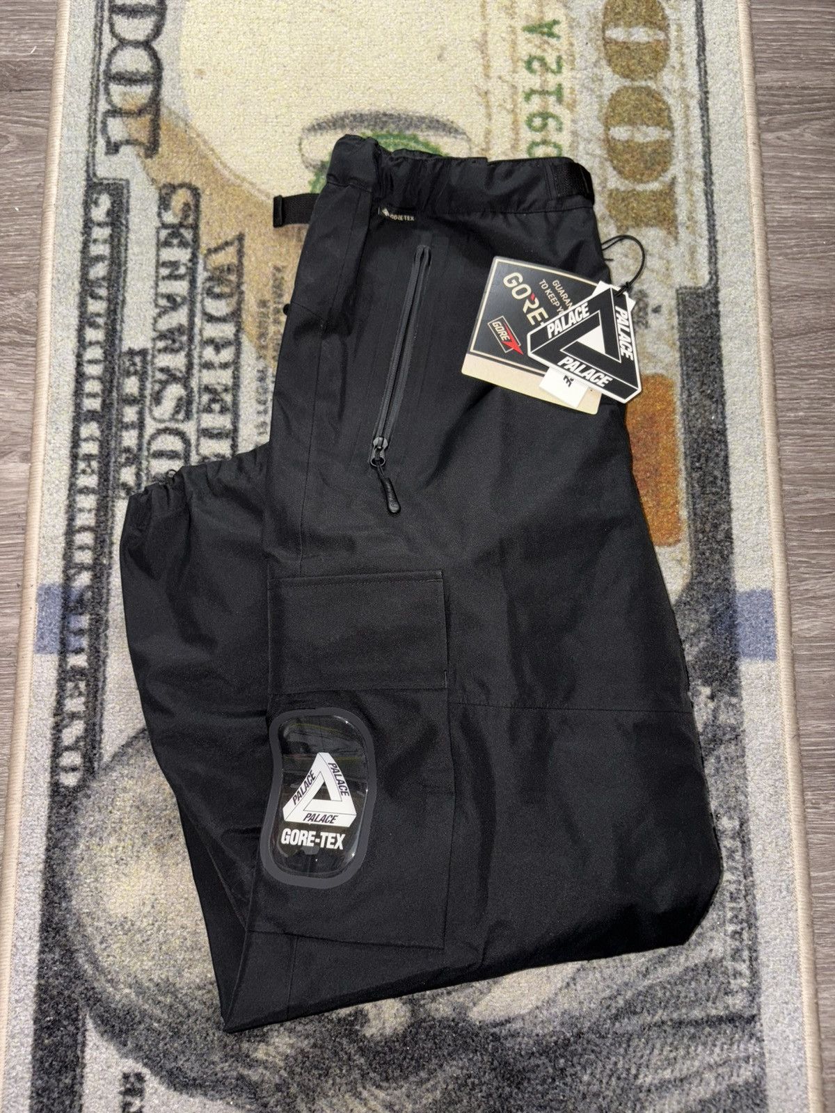 Palace Palace GORE-TEX 3L M-Tek Trouser (SMALL) Size US 30 / EU 46 - 1 Thumbnail