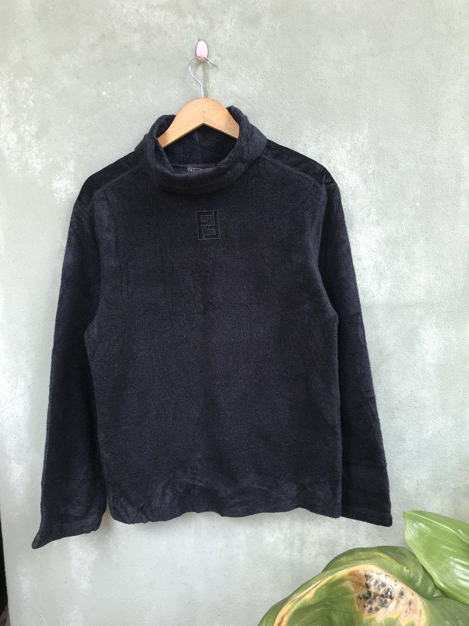 Fendi FENDI FLEECE PULLOVER SWEATSHIRT Size US M / EU 48-50 / 2 - 1 Thumbnail