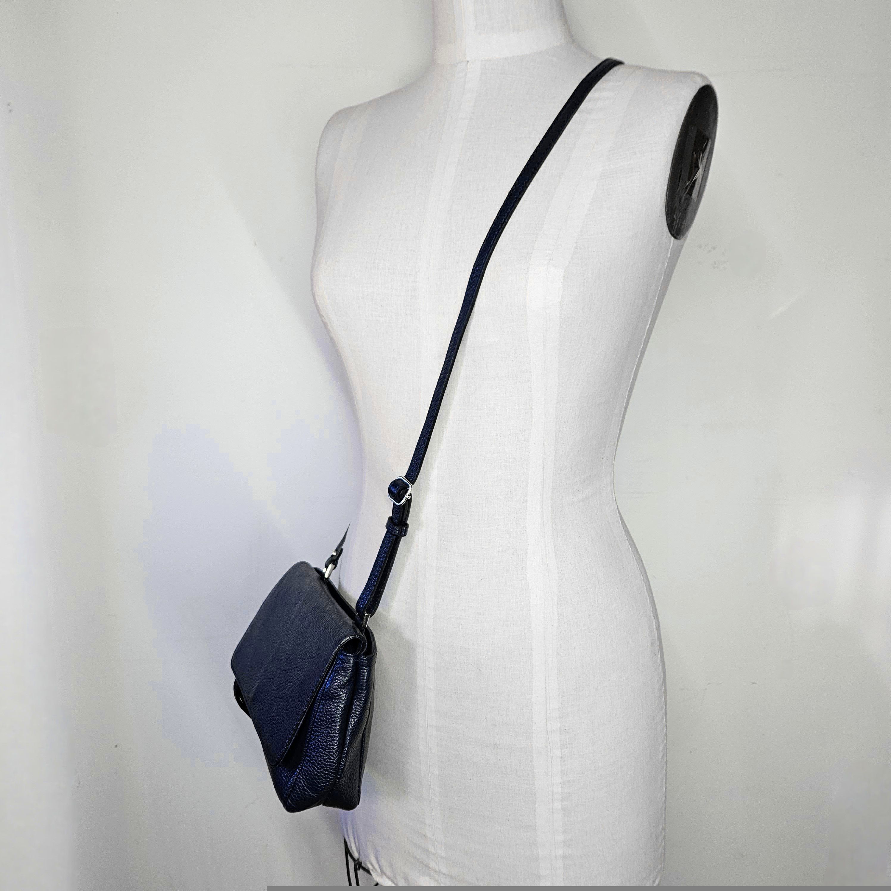 Other Borse in Pelle 9x6x3" Crossbody Bag Navy Blue Pebbled Leathe Size ONE SIZE - 2 Thumbnail