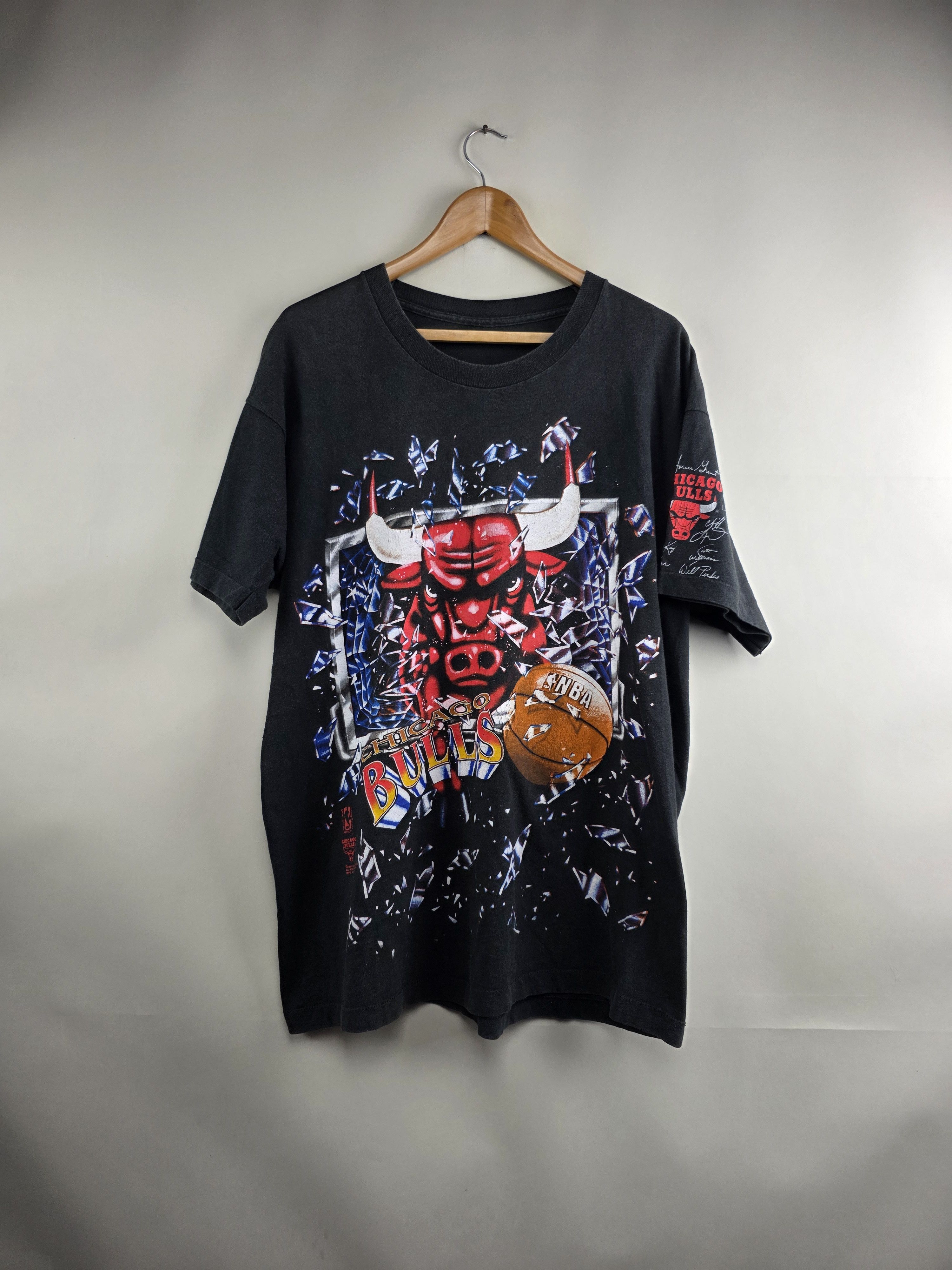 Changes × NBA × Vintage 1992 Chicago Bulls Shattered Glass XL 24" 30" Size US XL / EU 56 / 4 - 9 Thumbnail