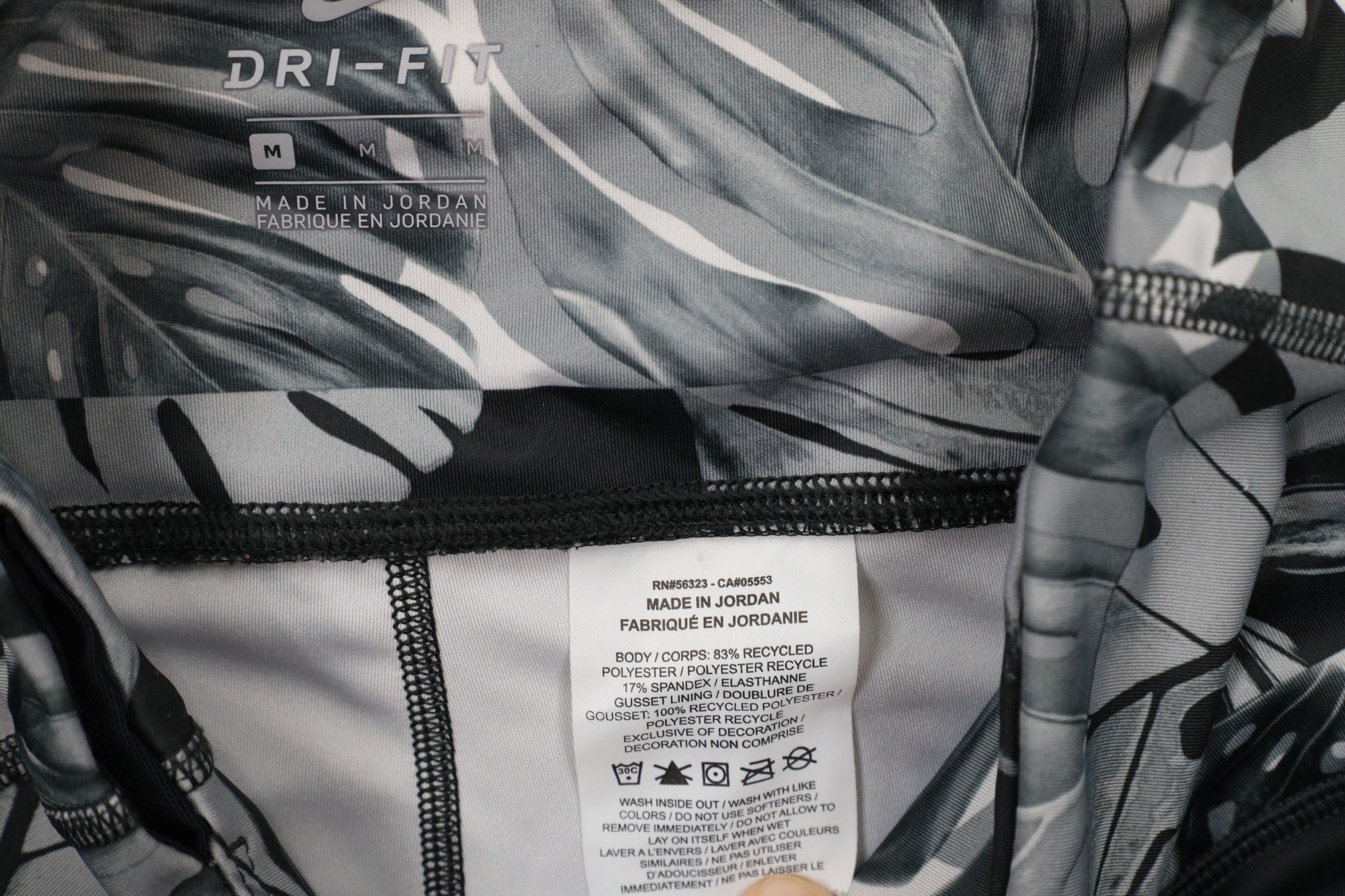 Nike × Vintage Nike Runway Graphic Leaf Cropped Gym Training Running Tights Size 26" / US 2 / IT 38 - 5 Thumbnail
