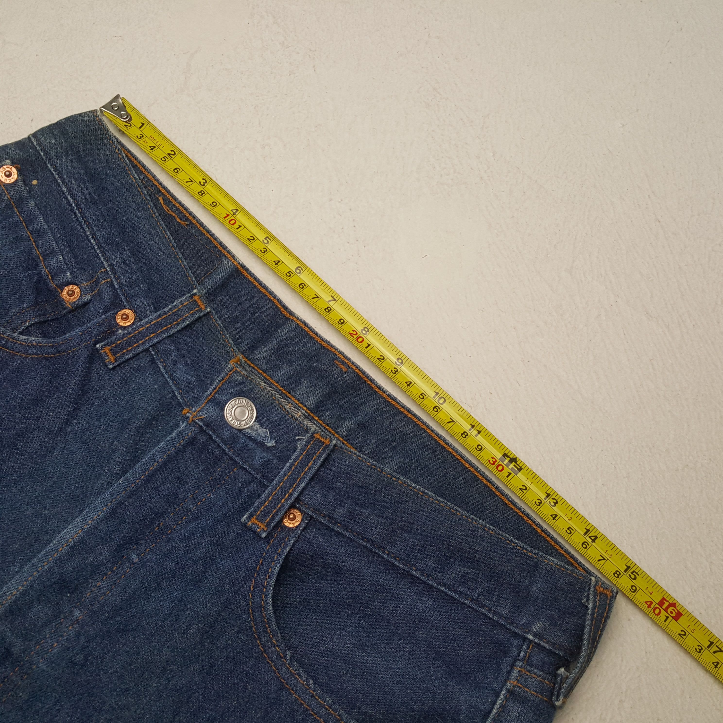 Levi's Vintage 90's Levi's 501 Sun Faded Distressed Jeans RR17 Size US 30 / EU 46 - 7 Thumbnail