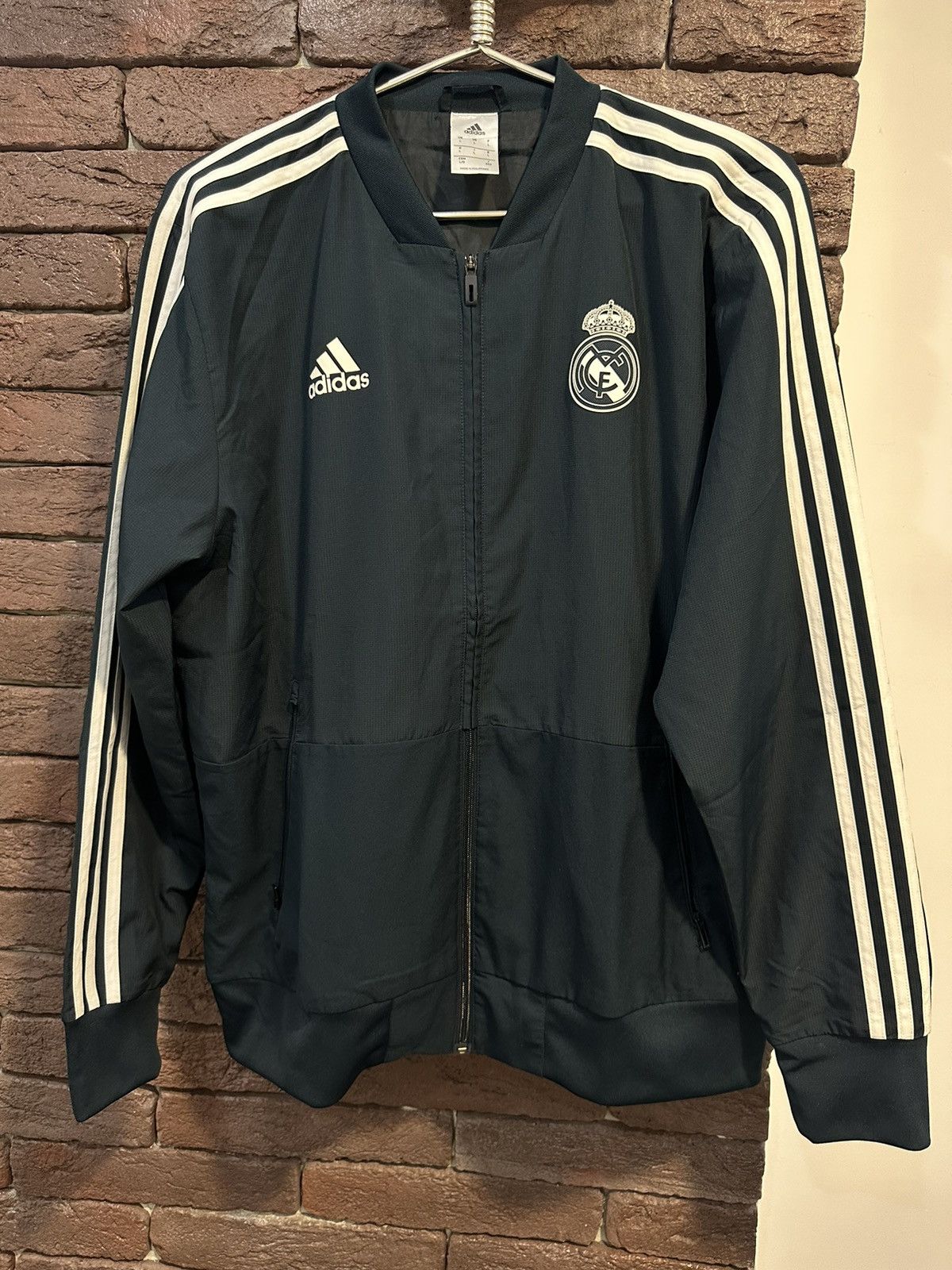 Jacket real madrid 2018 online