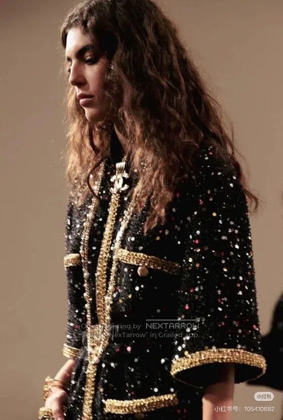 Chanel Chanel 22S heavy industry sequins full of stars black gold Size XS / US 0-2 / IT 36-38 - 7 Thumbnail