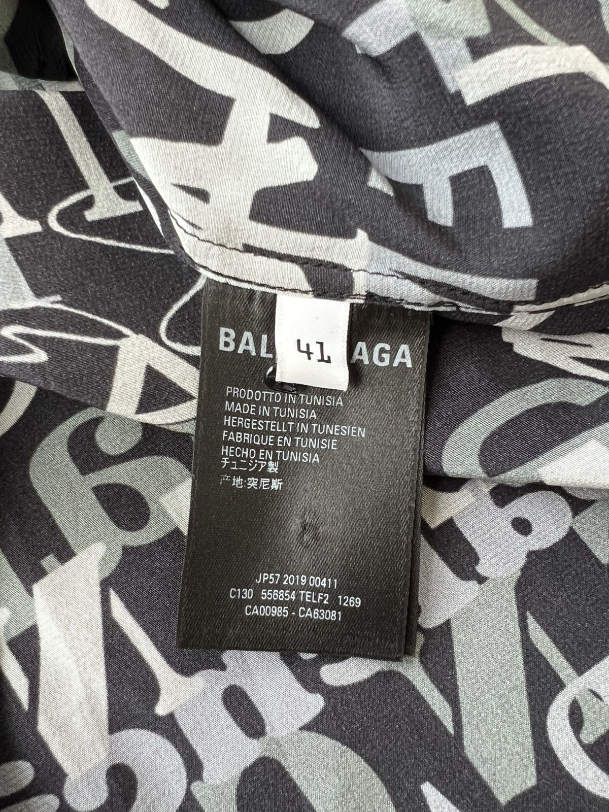 Balenciaga Balenciaga Black and Grey Silk Mixed Typo Shirt Size US L / EU 52-54 / 3 - 7 Thumbnail