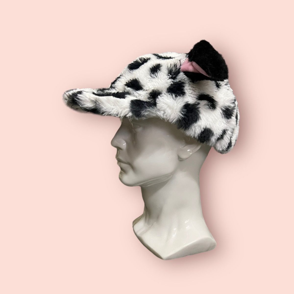 Cartoon Network × Disney × Japanese Brand VINTAGE TOKYO DISNEY 101 DALMATION FLUFFY SNAPBACK CAP Size ONE SIZE - 18 Thumbnail