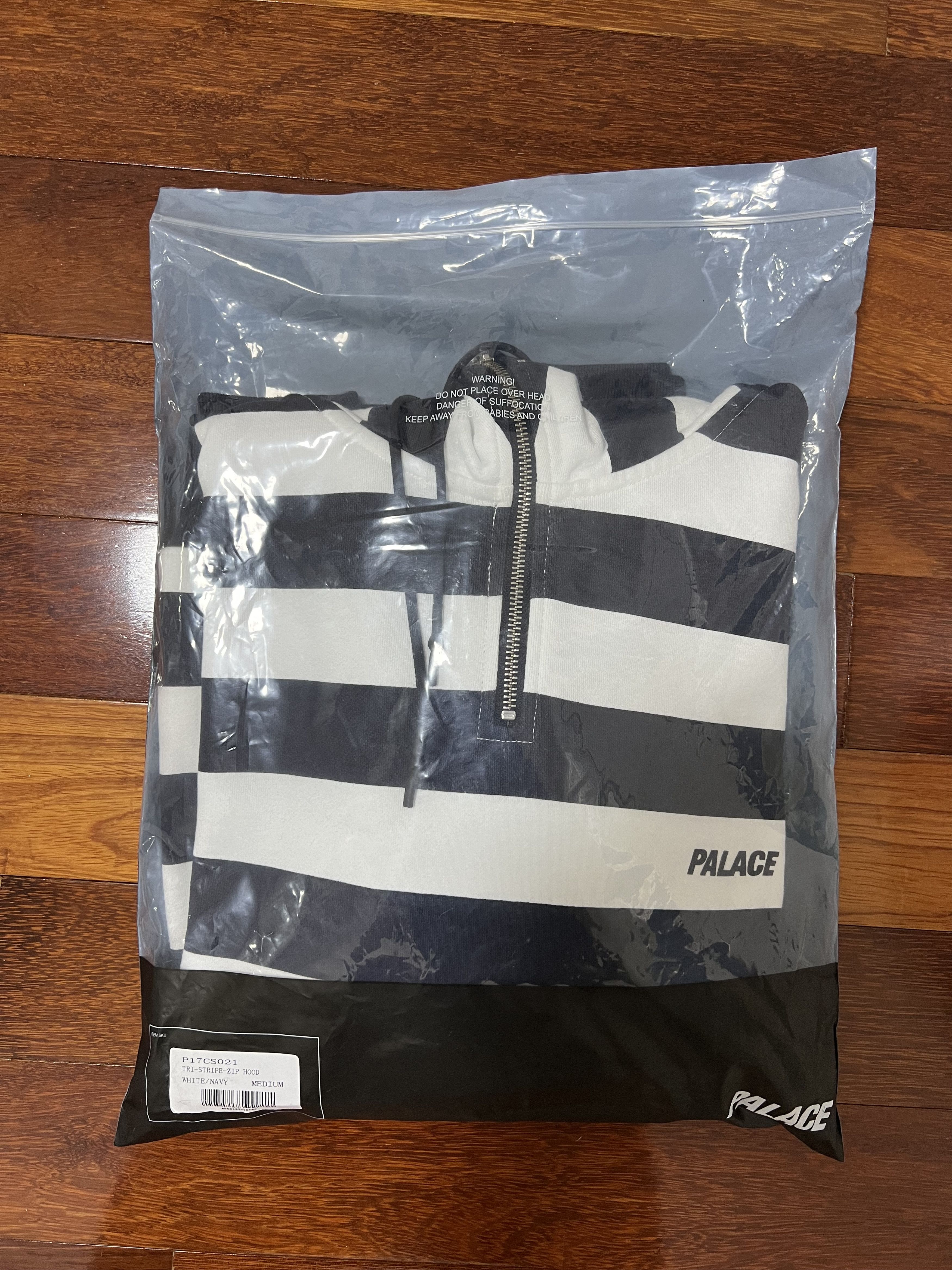 Palace 💚 2019 Palace TRI-STRIPE-ZIP Hoodie Navy Medium NEW Size US M / EU 48-50 / 2 - 13 Thumbnail