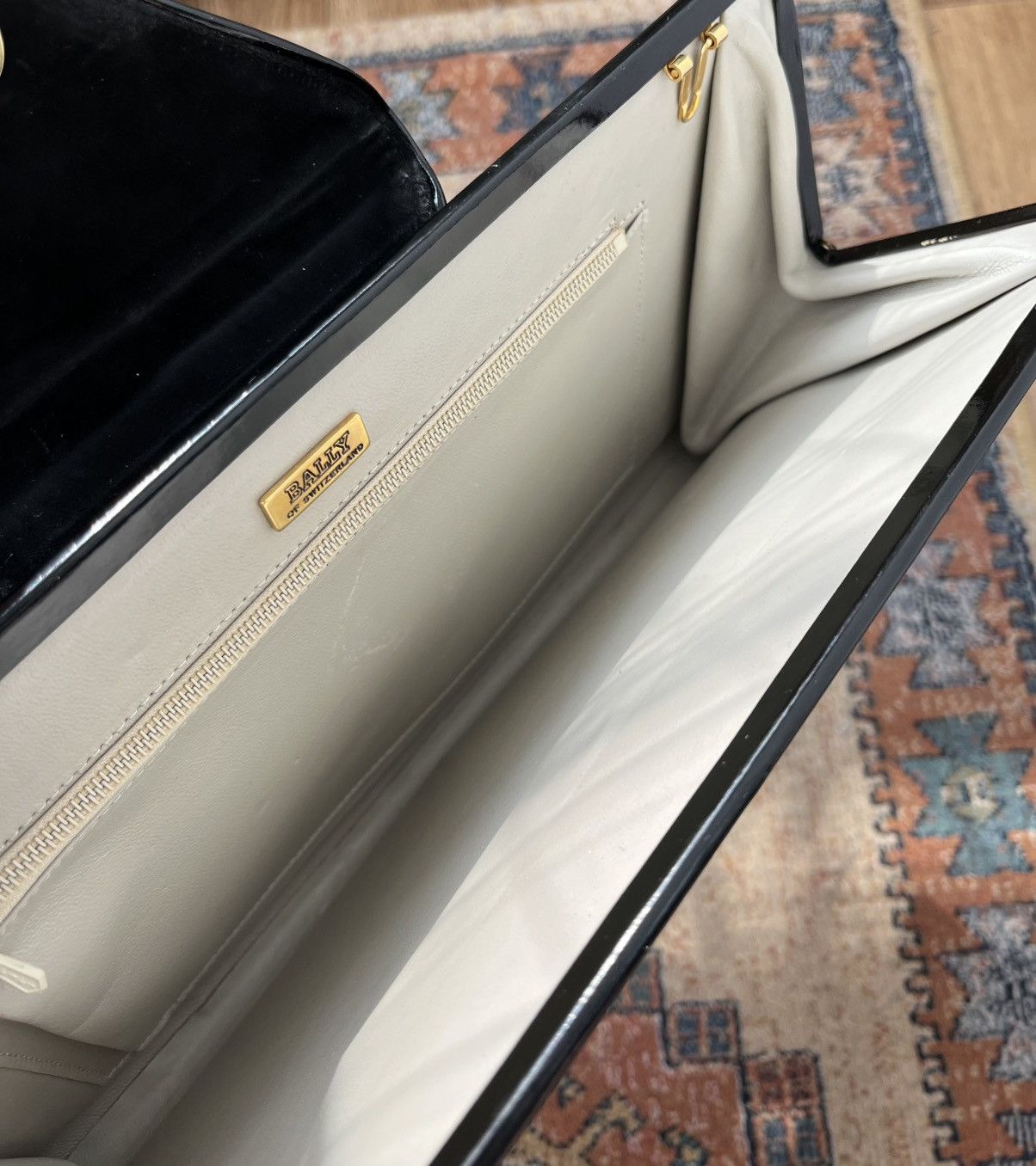 Bally × Vintage Vintage Bally Black Leather & Suede Clutch Bag Size ONE SIZE - 8 Thumbnail