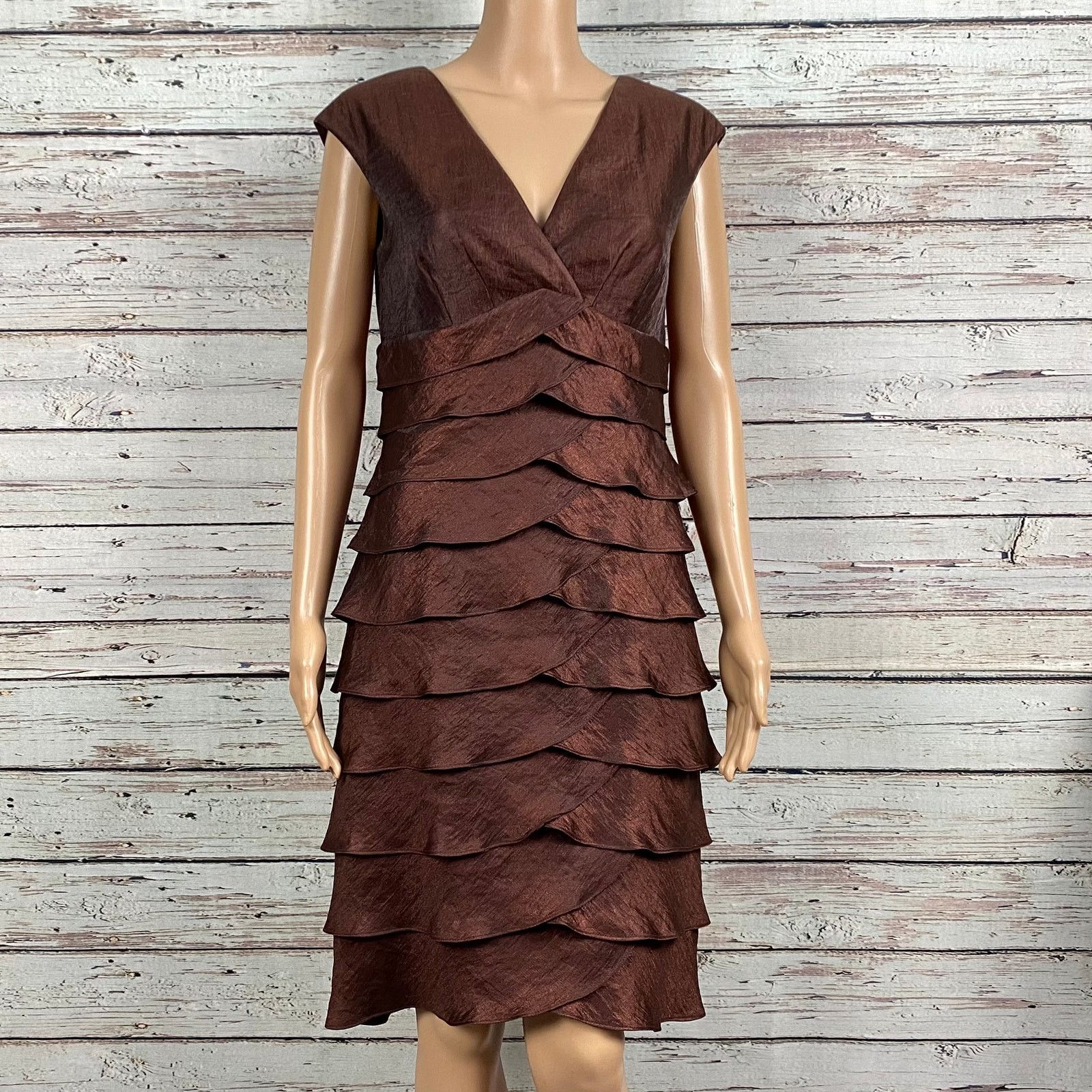 Other Jessica Howard Brown Shiny Empire Waist Ruffled Dress 6 Size M / US 6-8 / IT 42-44 - 7 Thumbnail