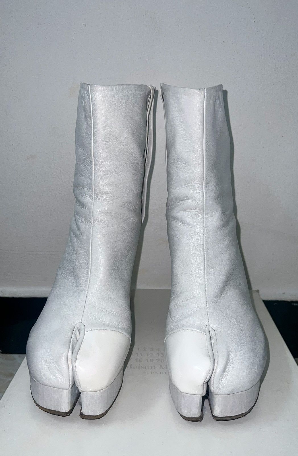 Maison Margiela RARE Maison Margiela tabi heel ankle boots👢➕ Size US 10 / IT 40 - 6 Thumbnail