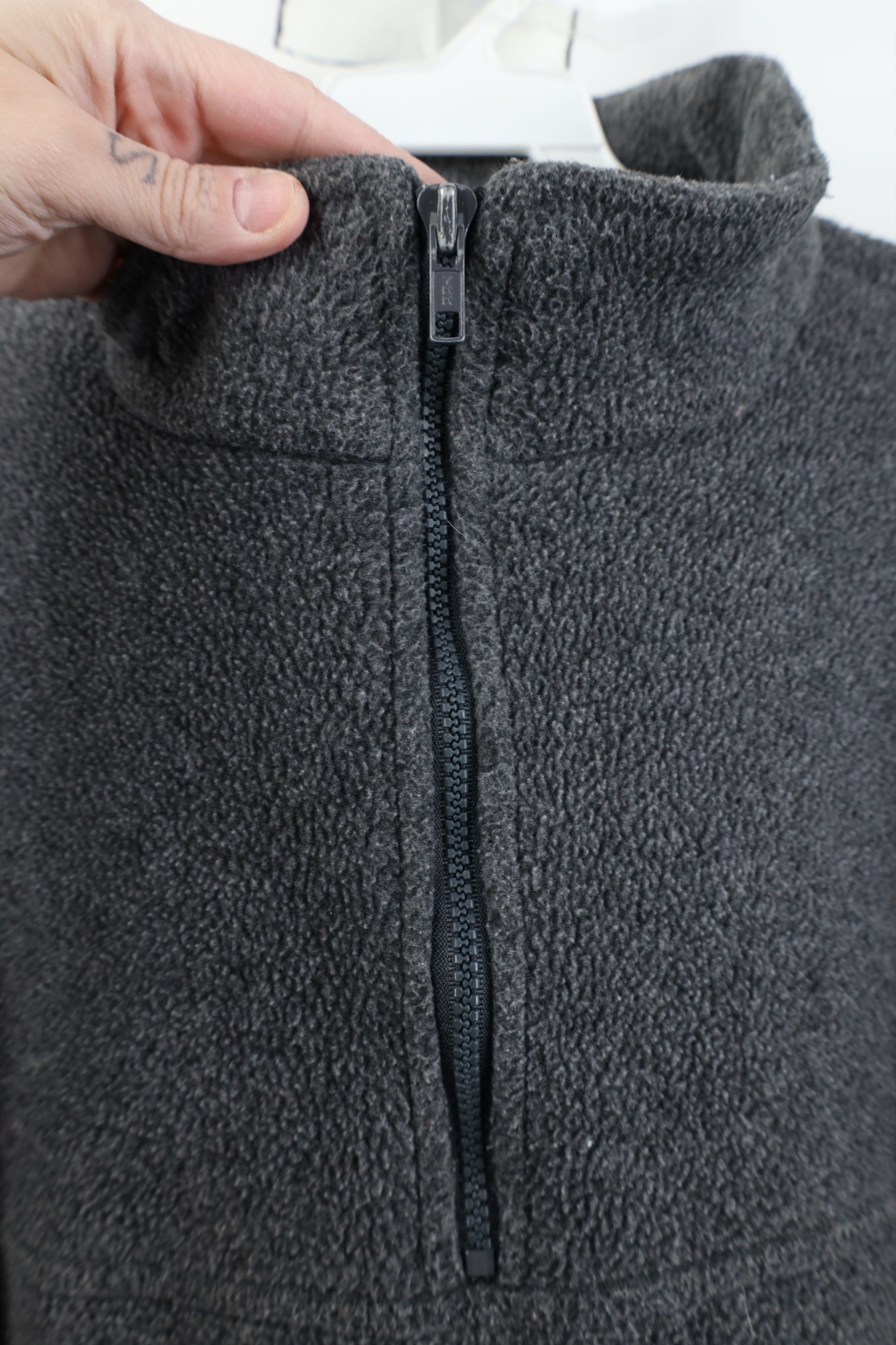 Vintage Vintage 90s Streetwear 1/4 Half Zip Fleece Sweater Gray Size US L / EU 52-54 / 3 - 6 Thumbnail