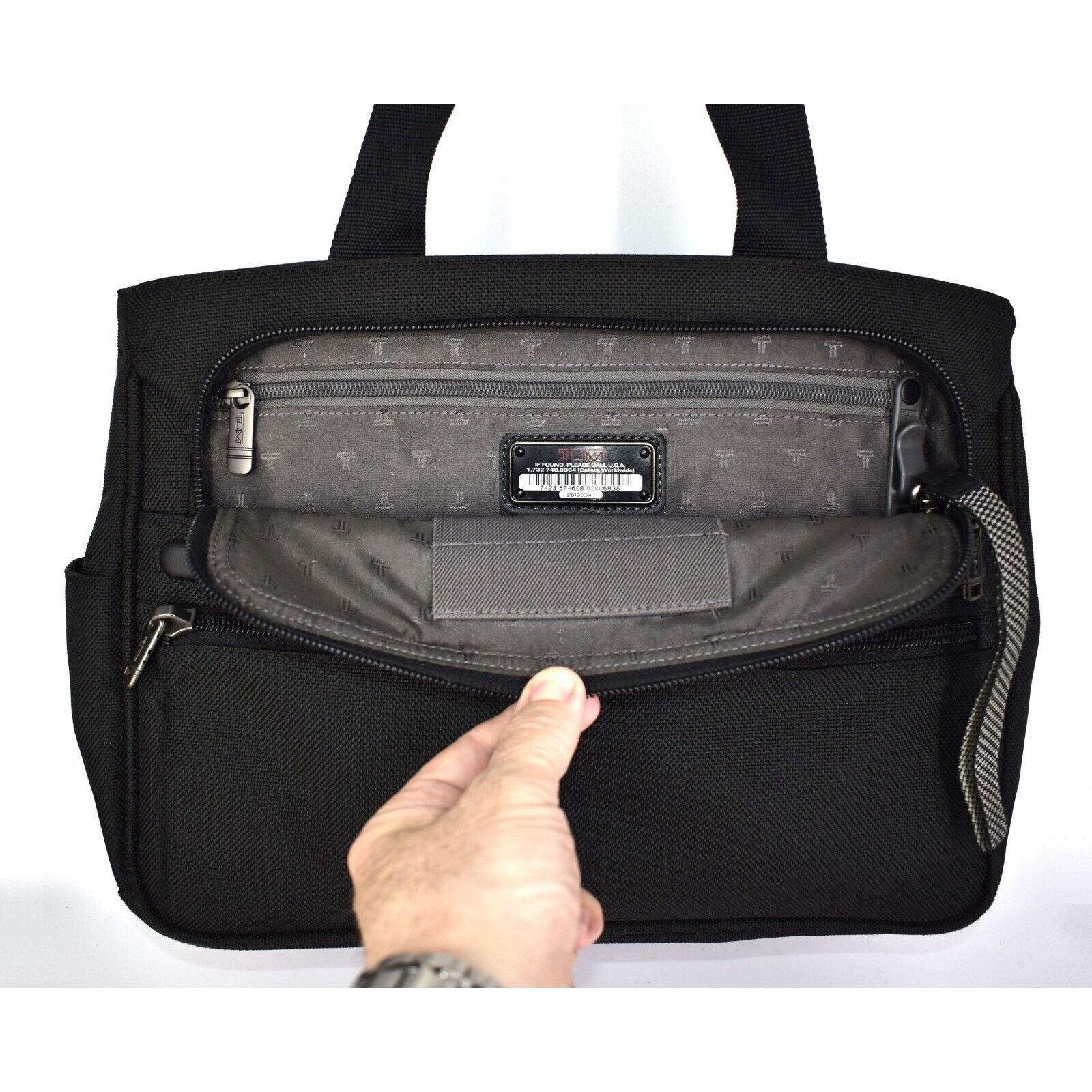 Tumi C5 TUMI Voyageur Dara Black Nylon Courier Bag Style 26190D4 Size ONE SIZE - 10 Thumbnail
