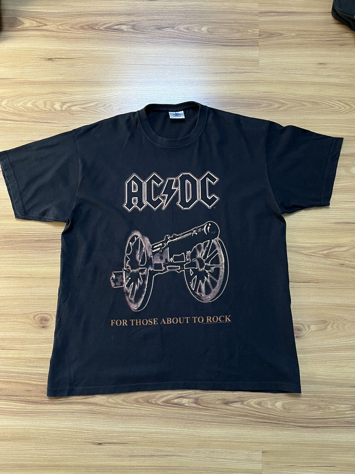 Ac/Dc × Band Tees × Vintage Vintage 1999 Licensed AcDc for these about ...