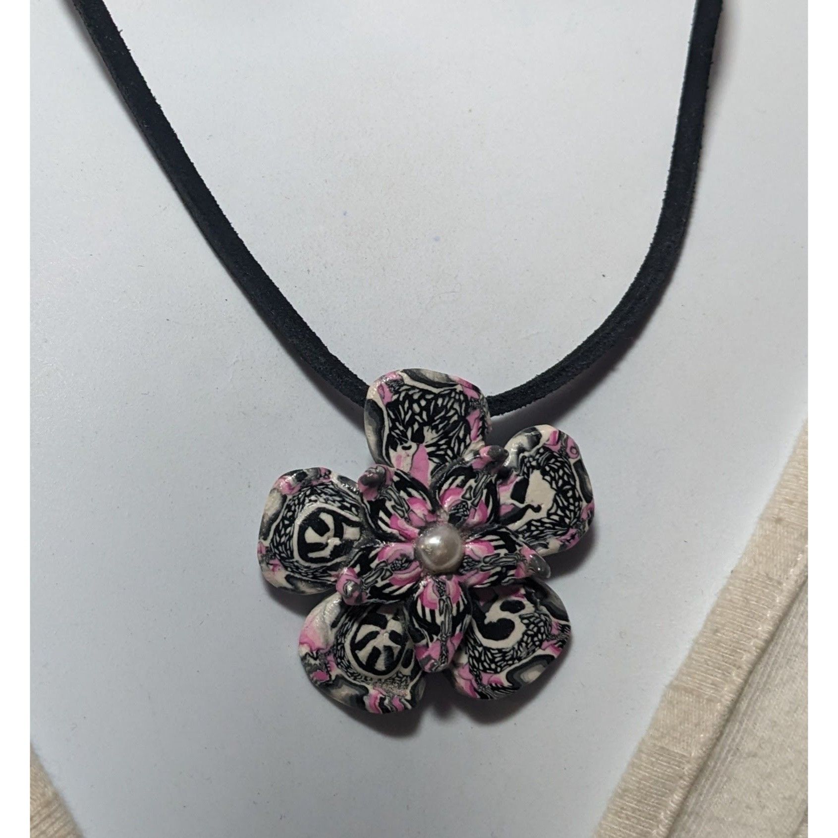 Other Handmade Pink White And Black Polymer Clay Floral Pendant Ne Size ONE SIZE - 5 Thumbnail