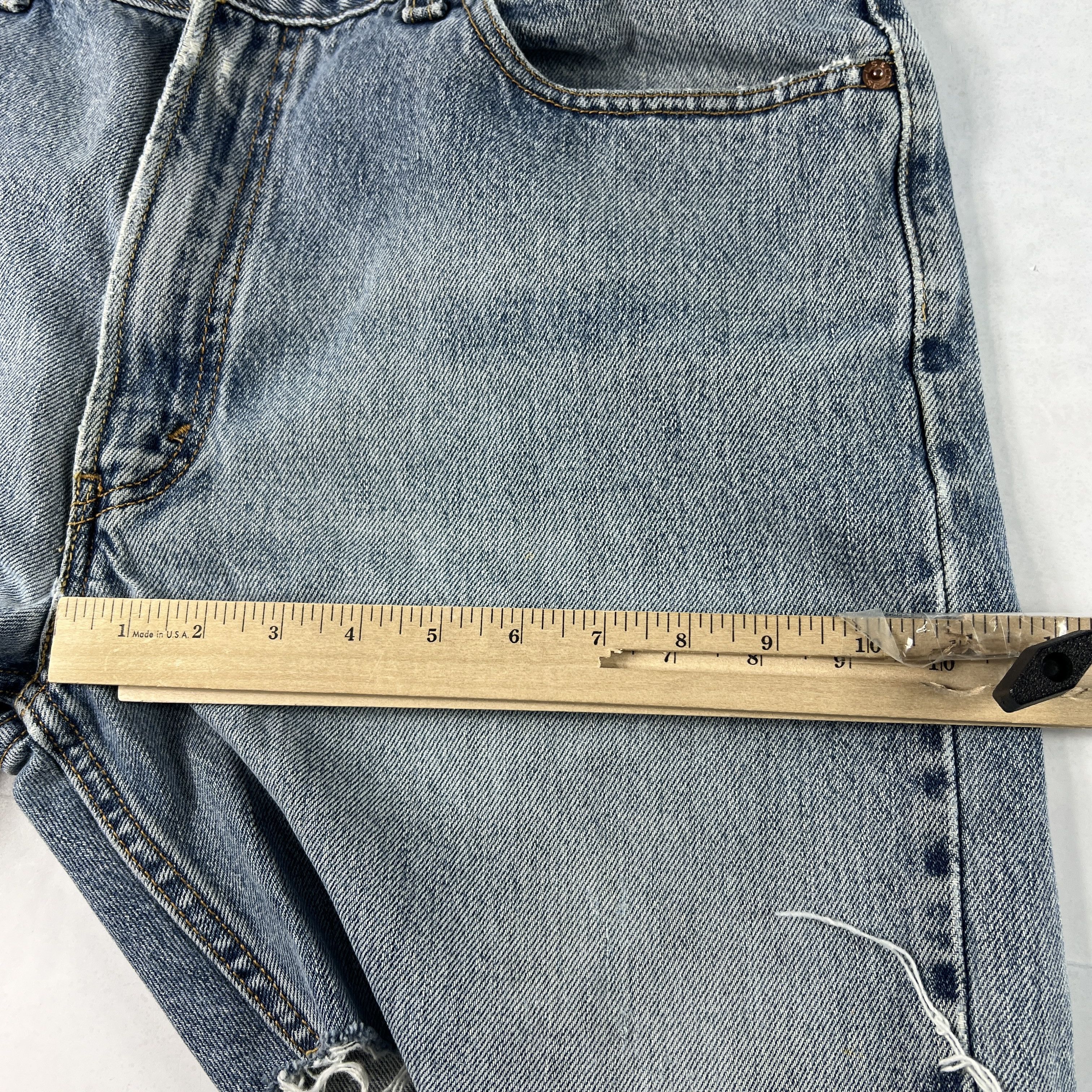 Levi's × Vintage Y2K Levi's Jean Shorts 505 Faded Cut Off Cotton Denim Jorts Size US 35 - 17 Thumbnail