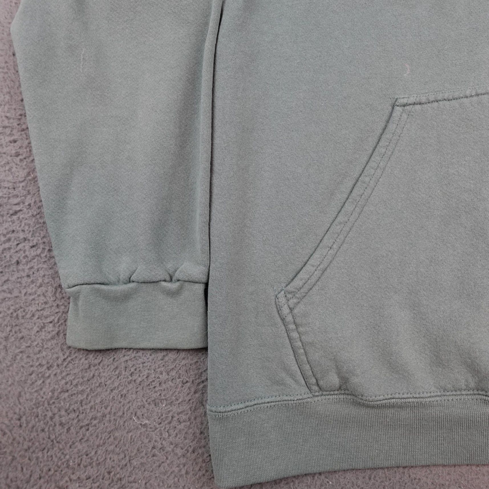 Nike VINTAGE Nike Hoodie Mens Large Green Pullover Swoosh Embroidered Sweatshirt with Kangaroo Pocket Size US L / EU 52-54 / 3 - 5 Thumbnail