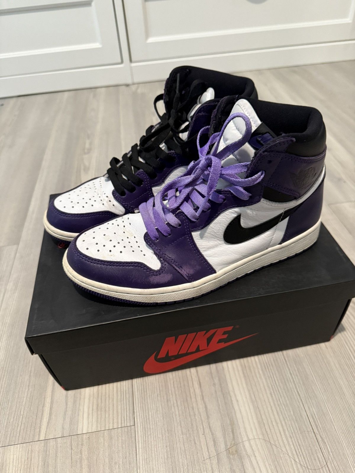 Jordan Brand Jordan 1 court purple Size US 8 / EU 41 - 1 Thumbnail