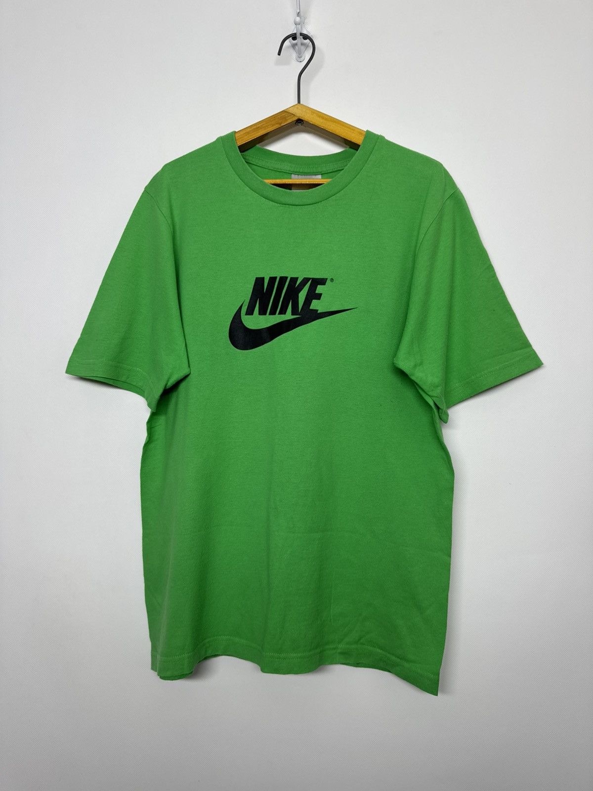 Nike Vintage Y2k Nike Big Swoosh streetwear t-shirts 90’s Size US M / EU 48-50 / 2 - 5 Thumbnail