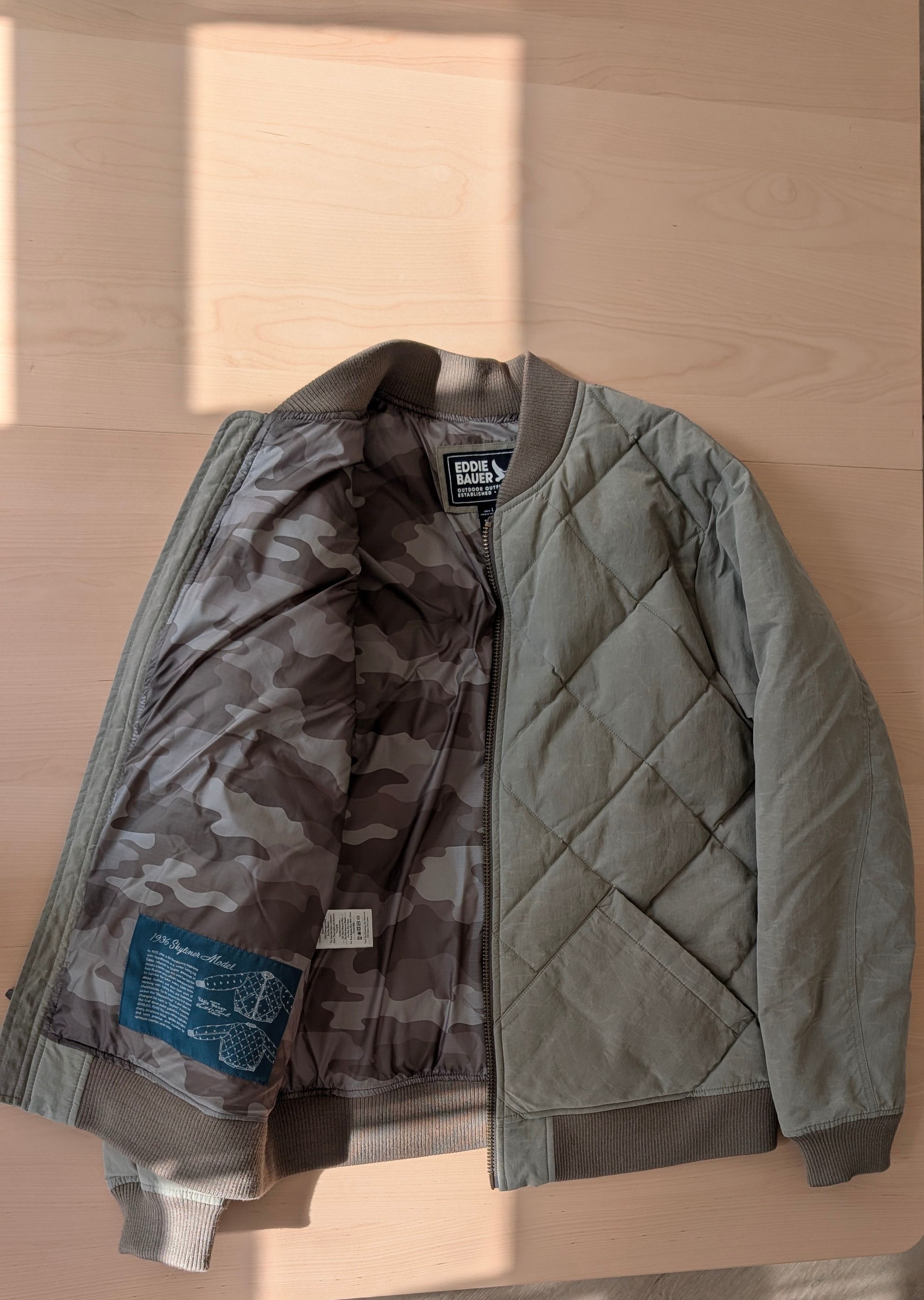Eddie Bauer 1936 Skyliner model Size US L / EU 52-54 / 3 - 2 Thumbnail